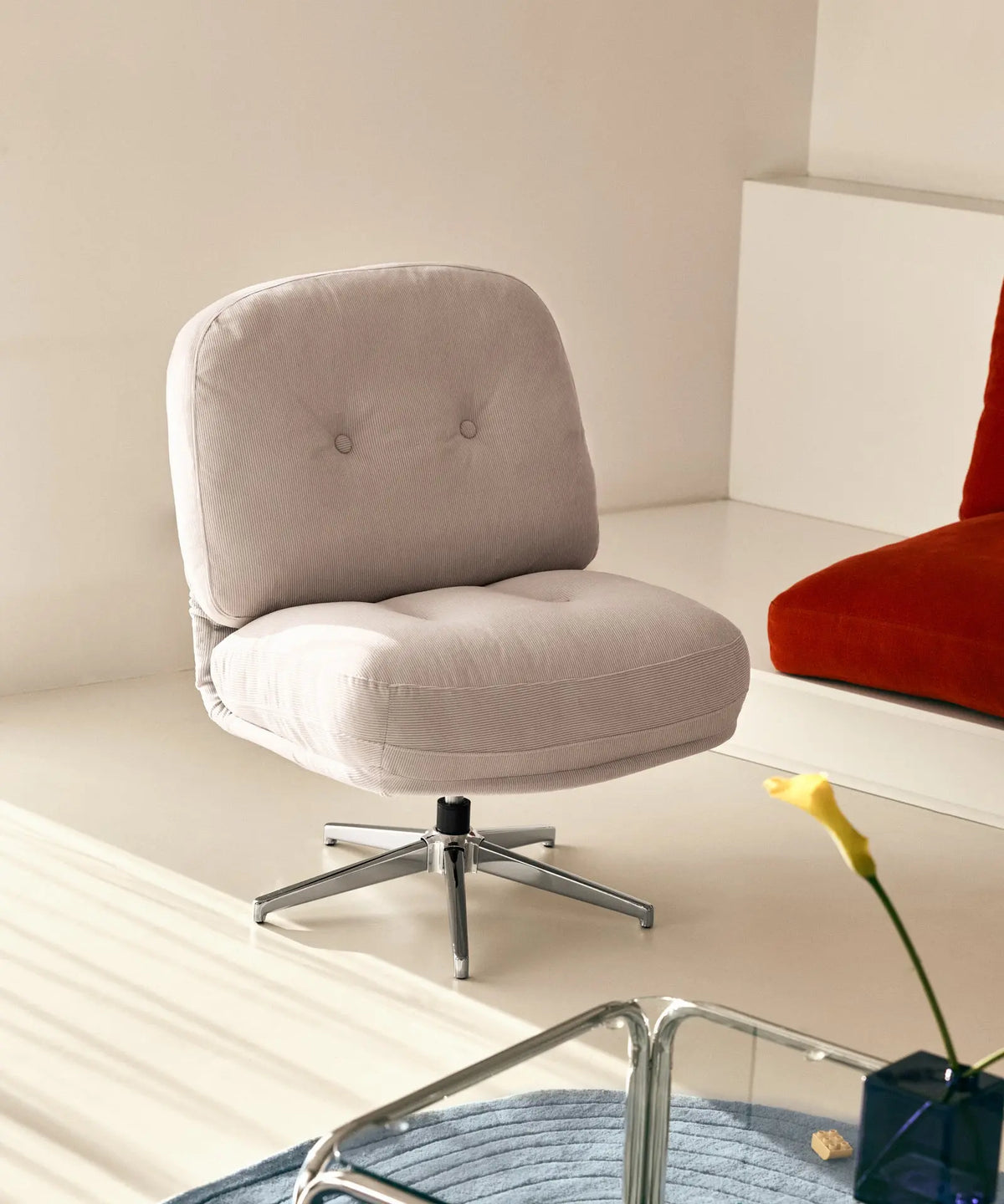 54941935796610 Sillón Giratorio Tapizado Orbit Sillones tapizados Northdeco