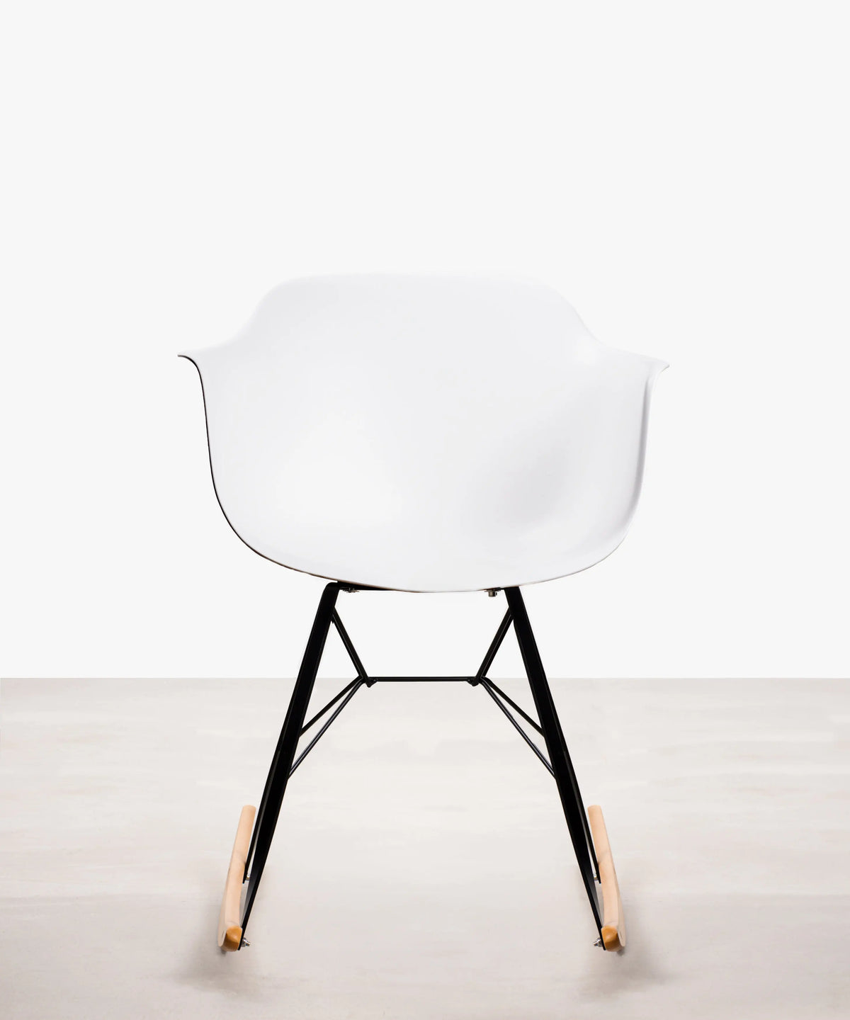 46933496922449 Silla Balancín Elon Arms Sillas de Plástico Northdeco