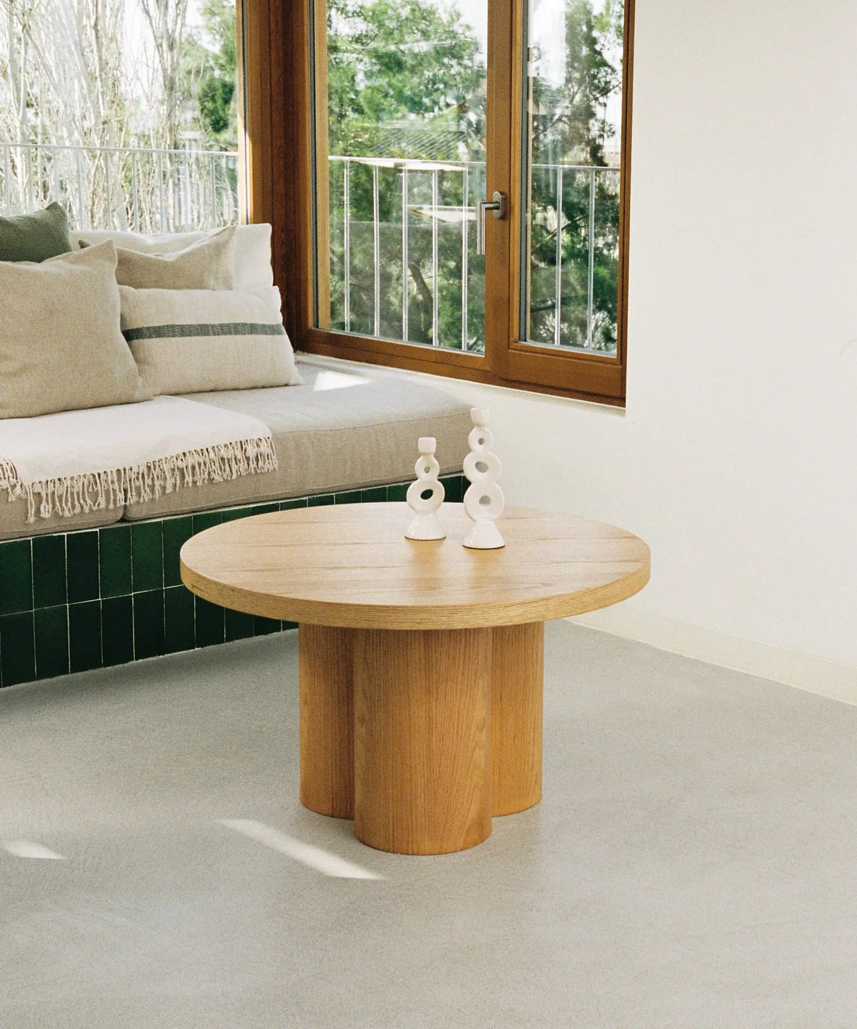 49046401319249 Mesa de Centro Redonda en Madera Odette (80 cm) Mesas de Madera Northdeco