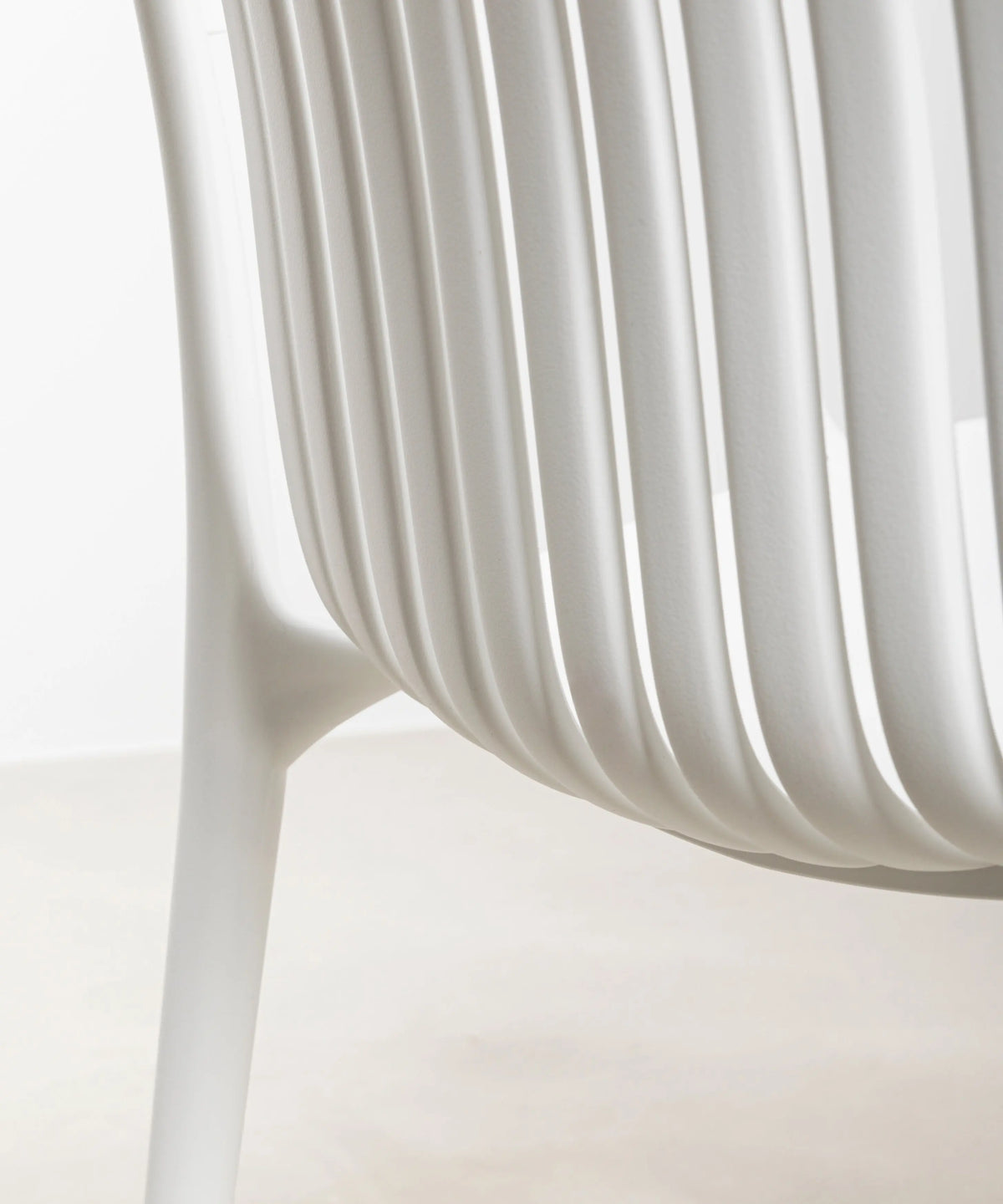 46954511761745 Silla Kora Arms Sillas de Plástico Northdeco