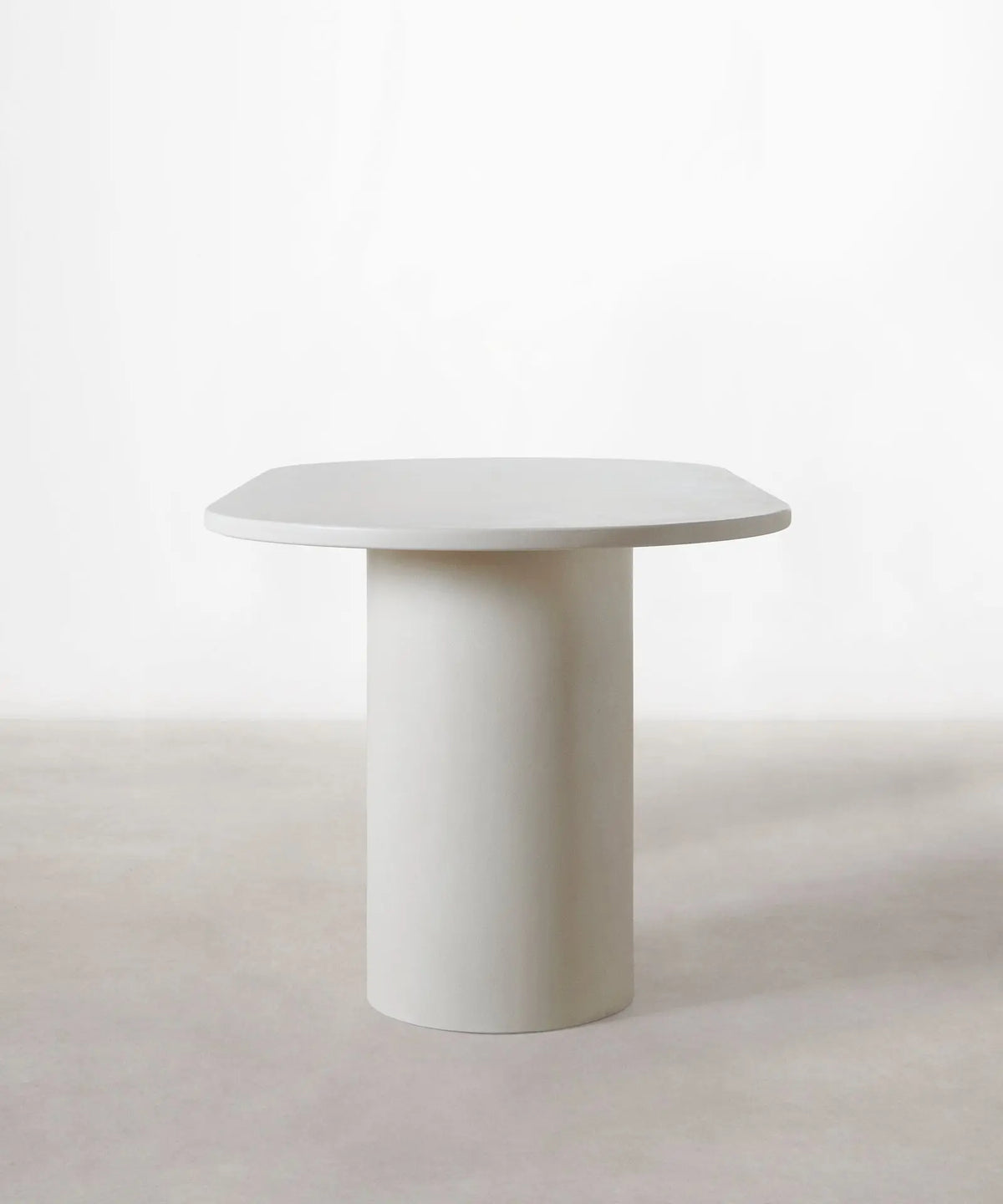 56276036518274 Mesa de Comedor Ovalada en Microcemento Juno Mesa de comedor Northdeco
