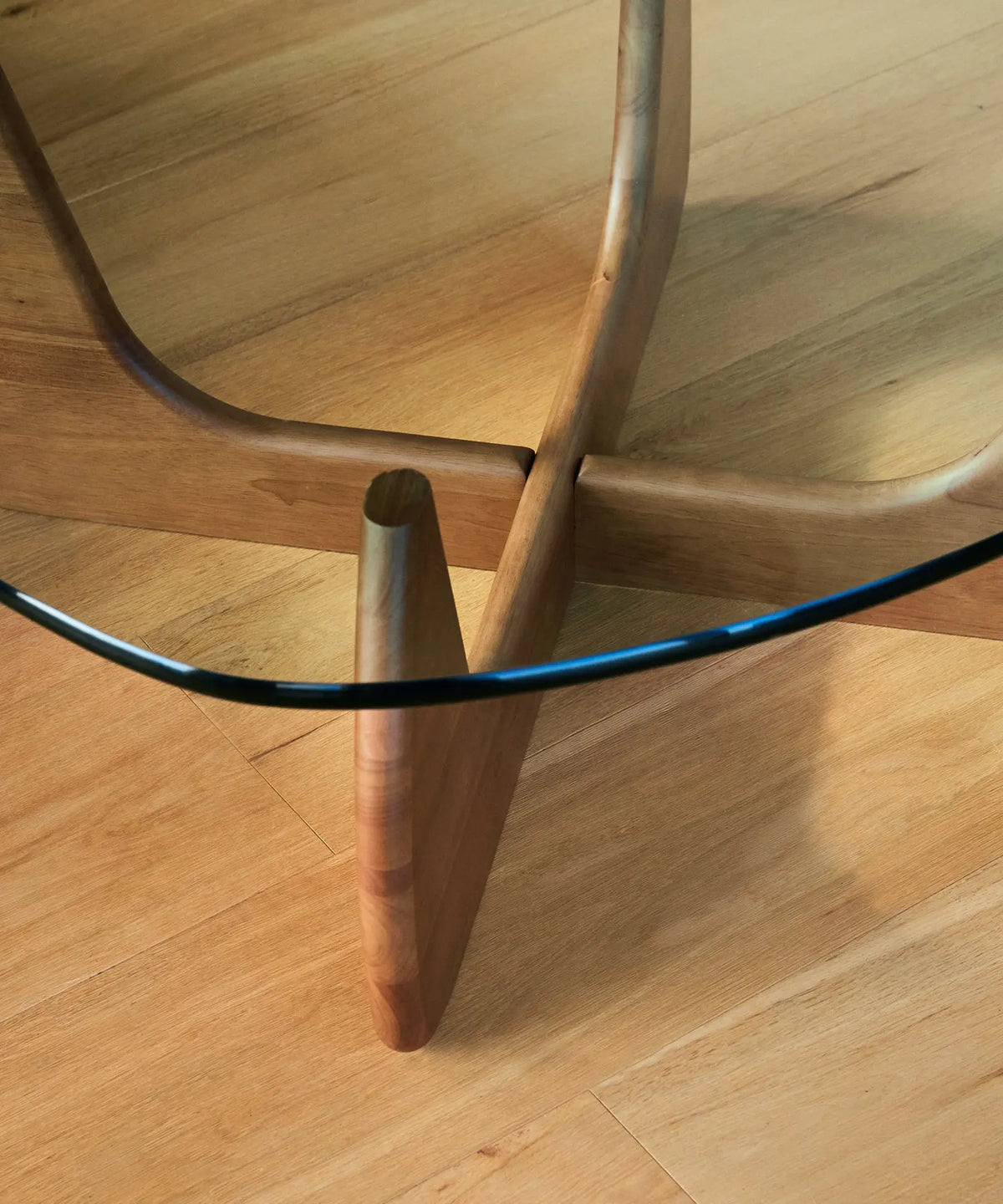 48927032475985 Mesa de Centro en Cristal Templado y Madera Michi Noriaki Mesas de Cristal Northdeco