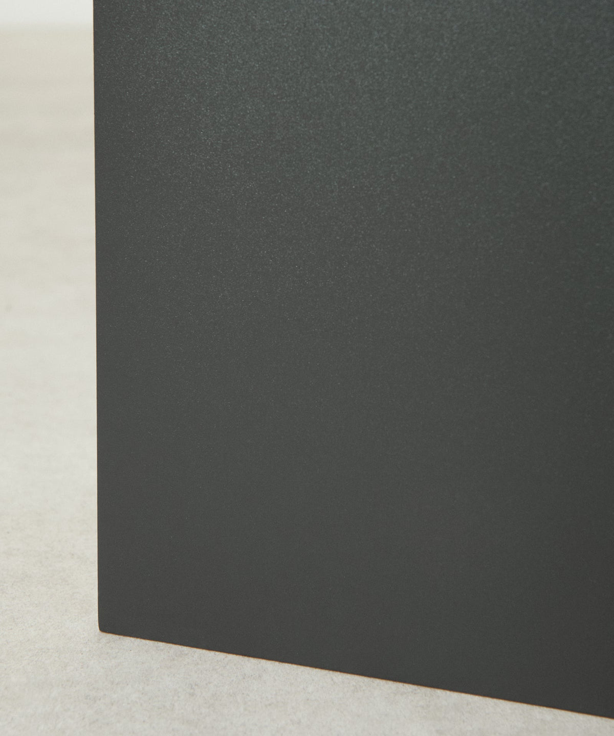 55689170223490 Mesita auxiliar de metal Aiden (47x35 cm) Mesas Auxiliares Northdeco