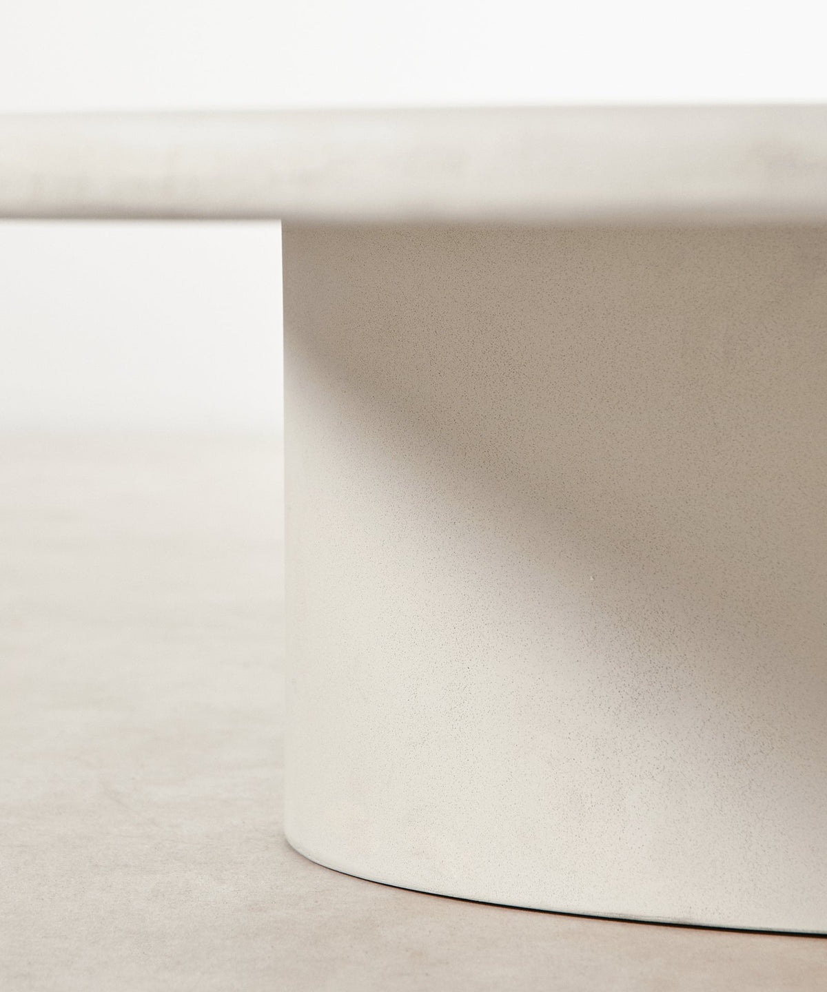 55284172358018 Mesa de Centro Alargada en Microcemento Lira (135 cm) Mesas de Madera Northdeco