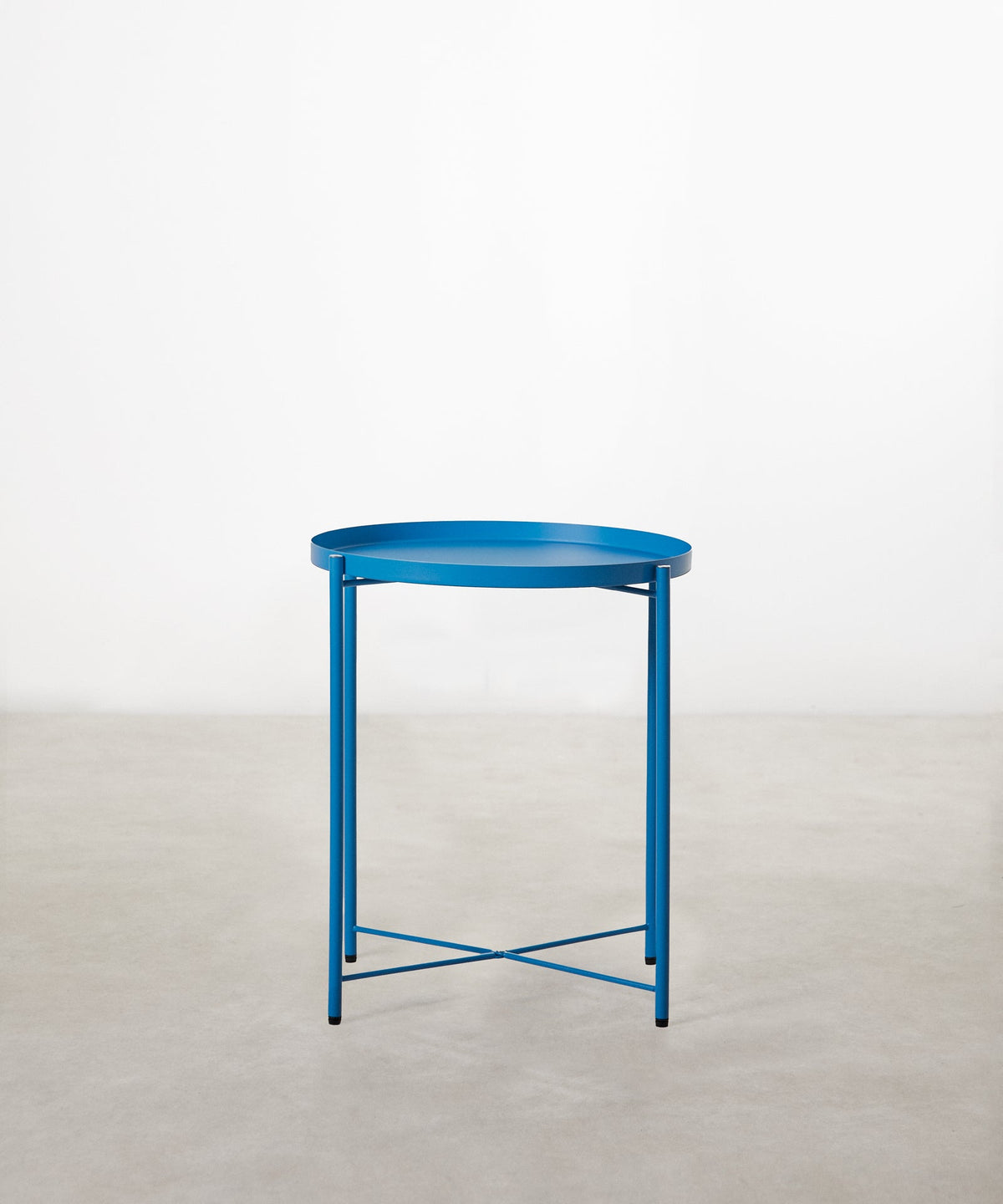55139065692546 Mesa auxiliar metálica de colores Noko Mesas Auxiliares Northdeco