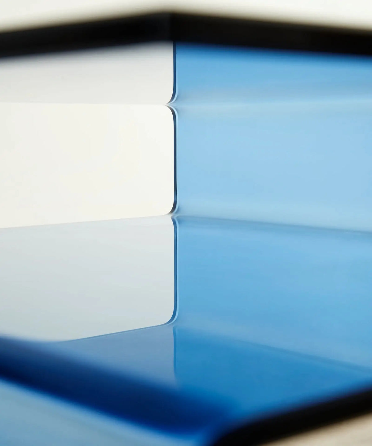 55608925127042 Mesa Auxiliar de Cristal Templado de Saura  Northdeco