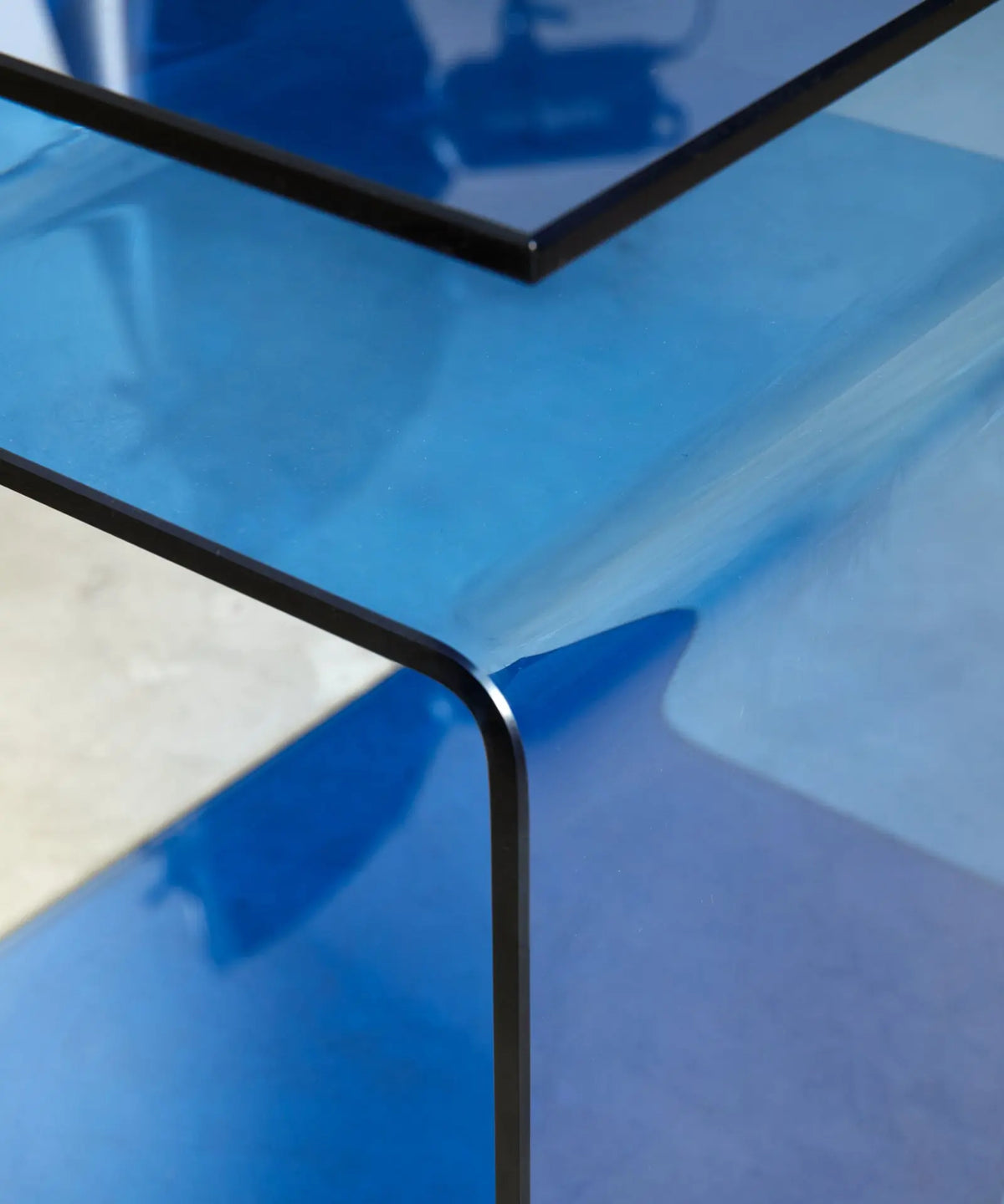 55608925127042 Mesa Auxiliar de Cristal Templado de Saura  Northdeco