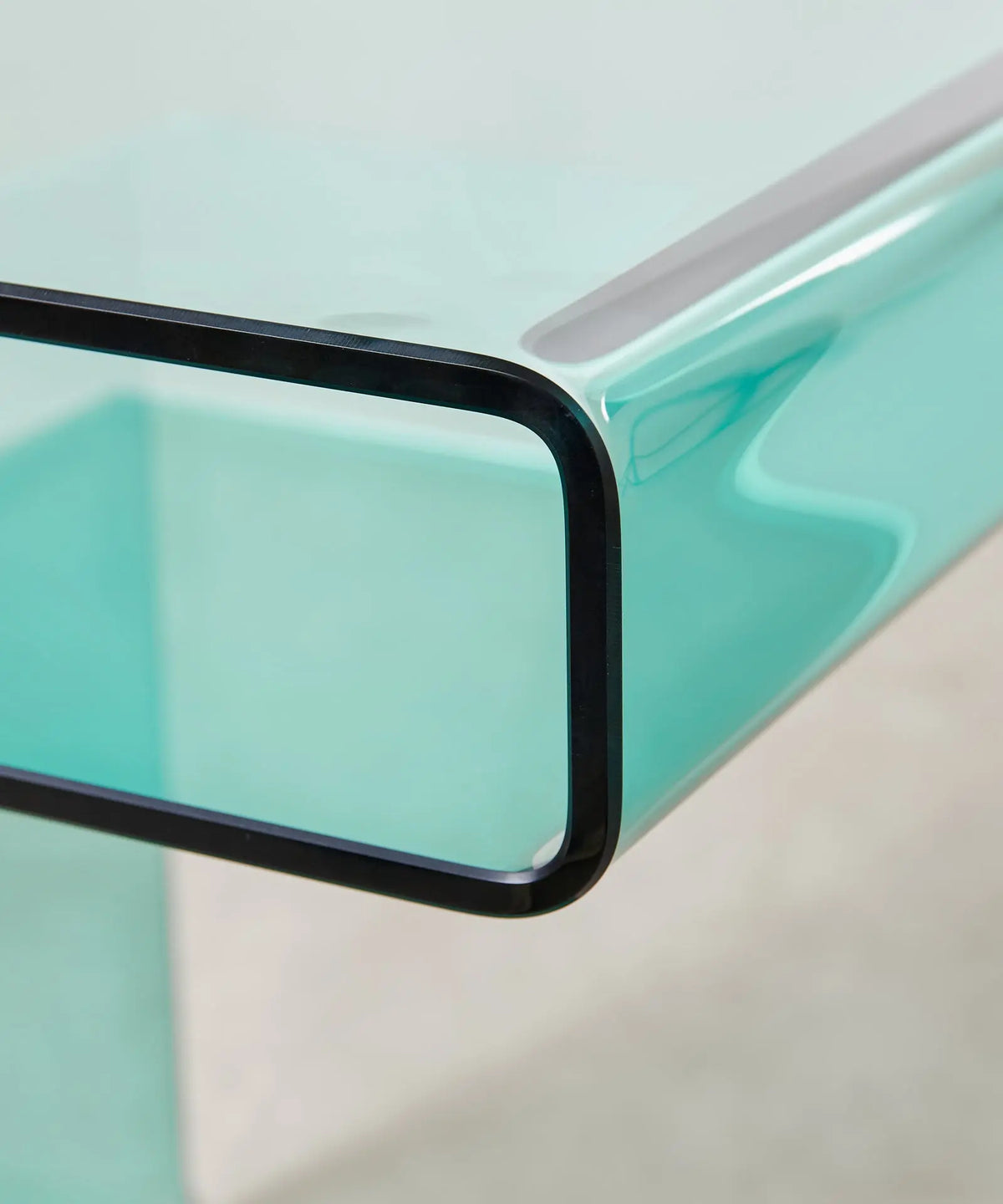 55418495107458 Mesa Auxiliar de Cristal Curvado de Saura  Northdeco