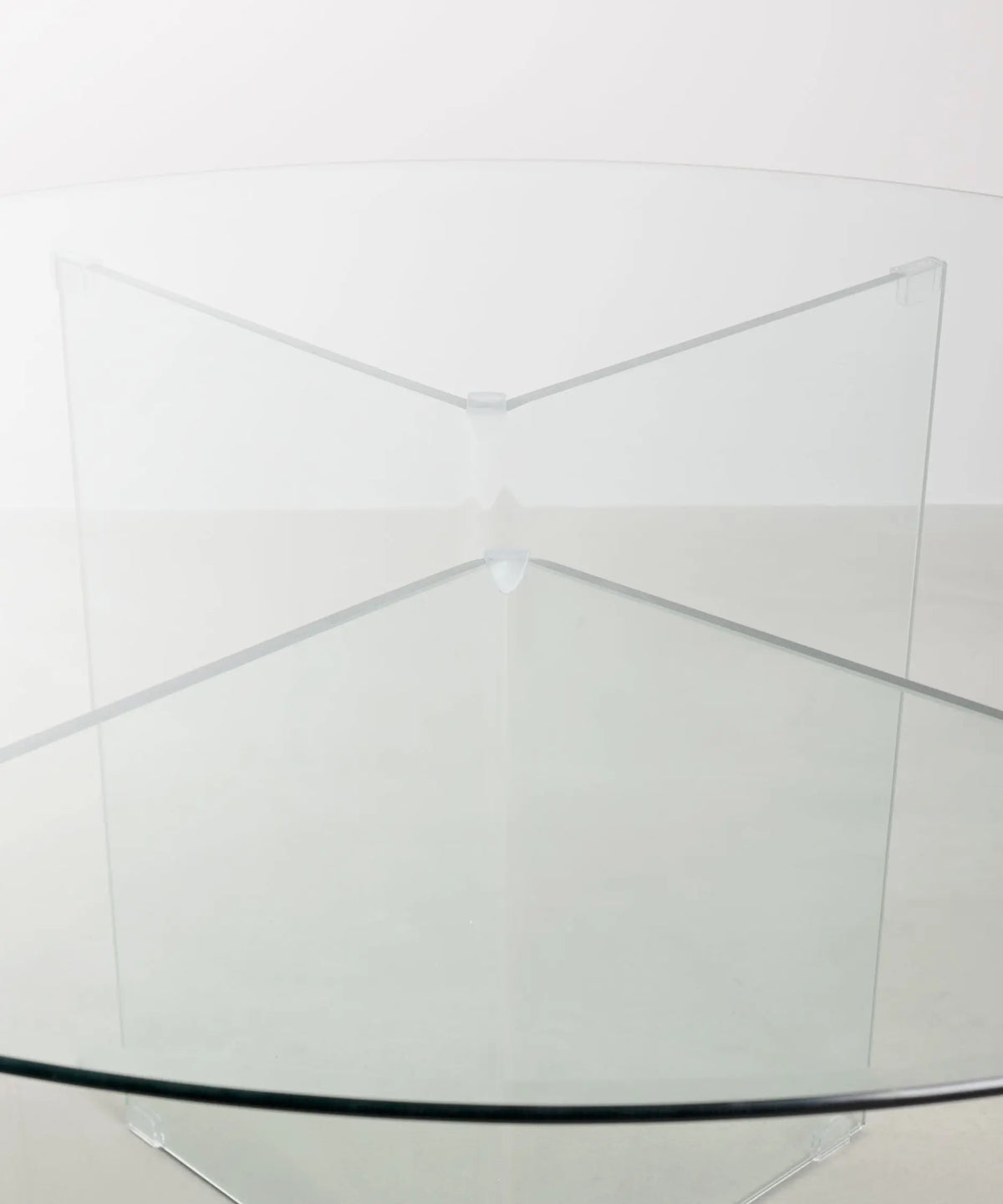 42051821568179 Mesa Redonda de Cristal Templado Ona 137 cm Mesas de Cristal Northdeco