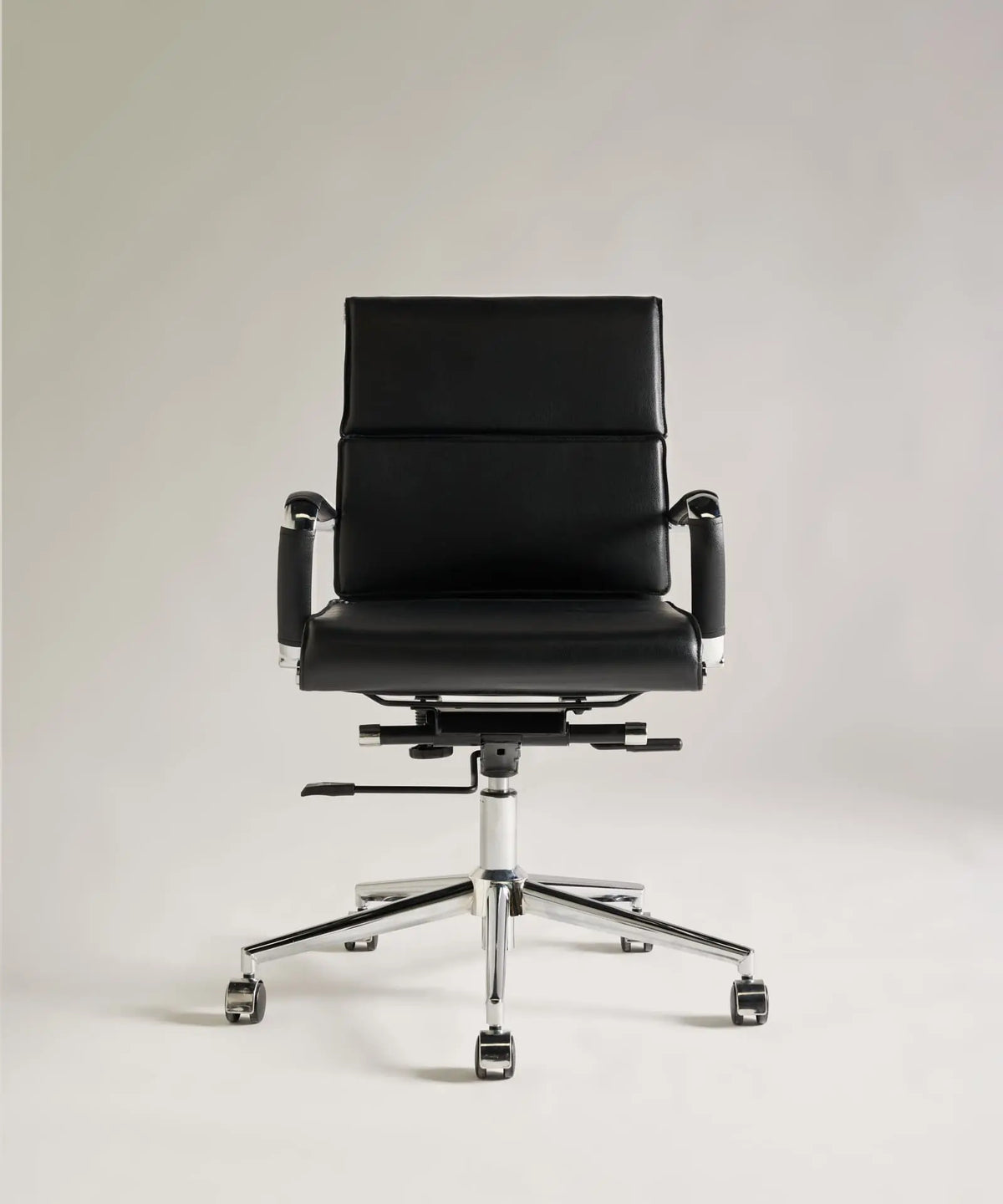 55961813188994 Silla de Oficina en Polipiel Kane Low Base Sillas de Oficina Northdeco