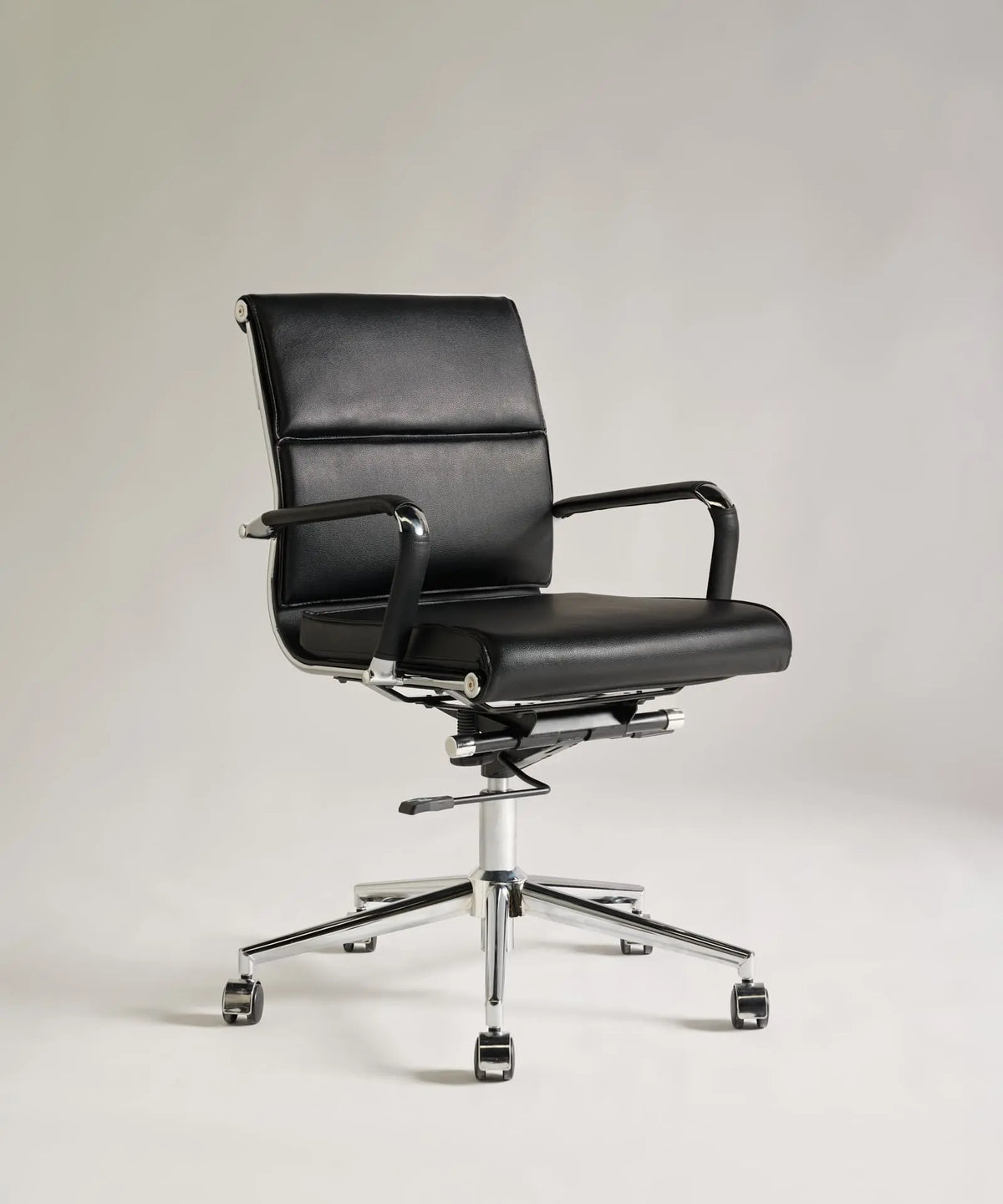 55961813188994 Silla de Oficina en Polipiel Kane Low Base Sillas de Oficina Northdeco