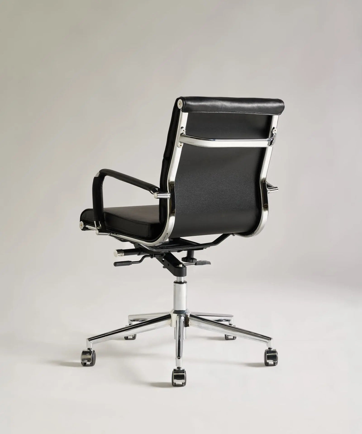 55961813188994 Silla de Oficina en Polipiel Kane Low Base Sillas de Oficina Northdeco