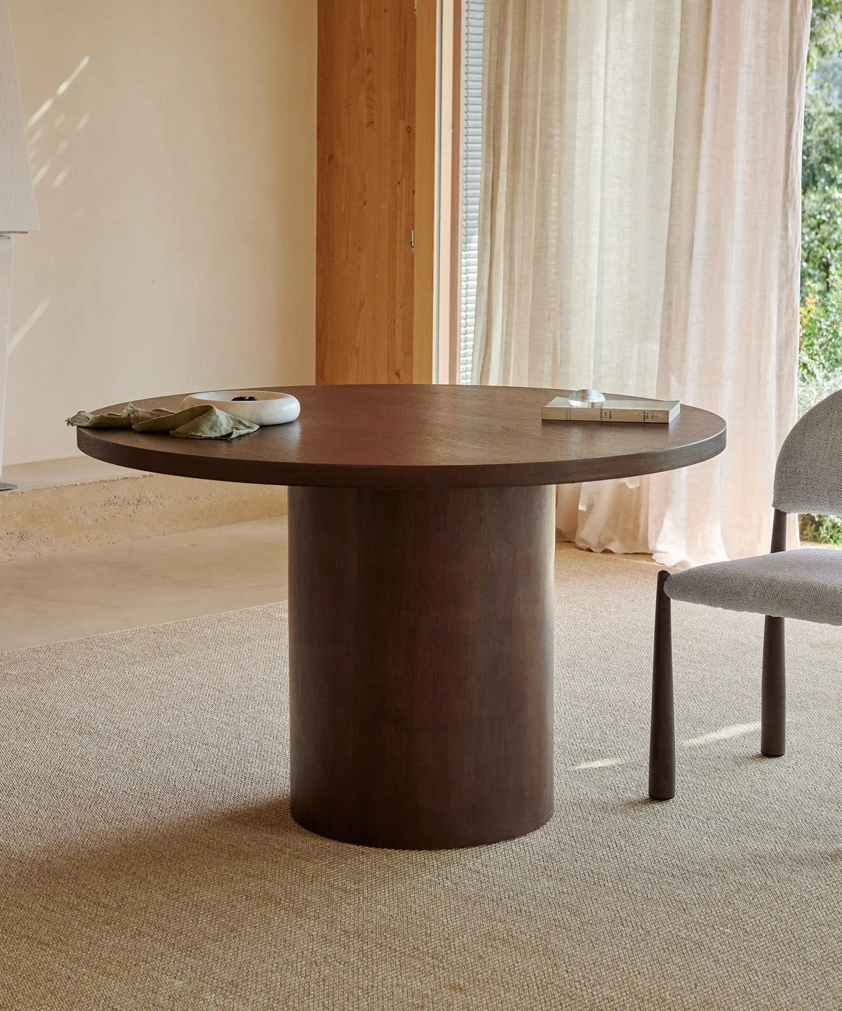 55587551019394 Mesa de Comedor Redonda en Madera Jolie (120 cm) Mesas de Madera Northdeco