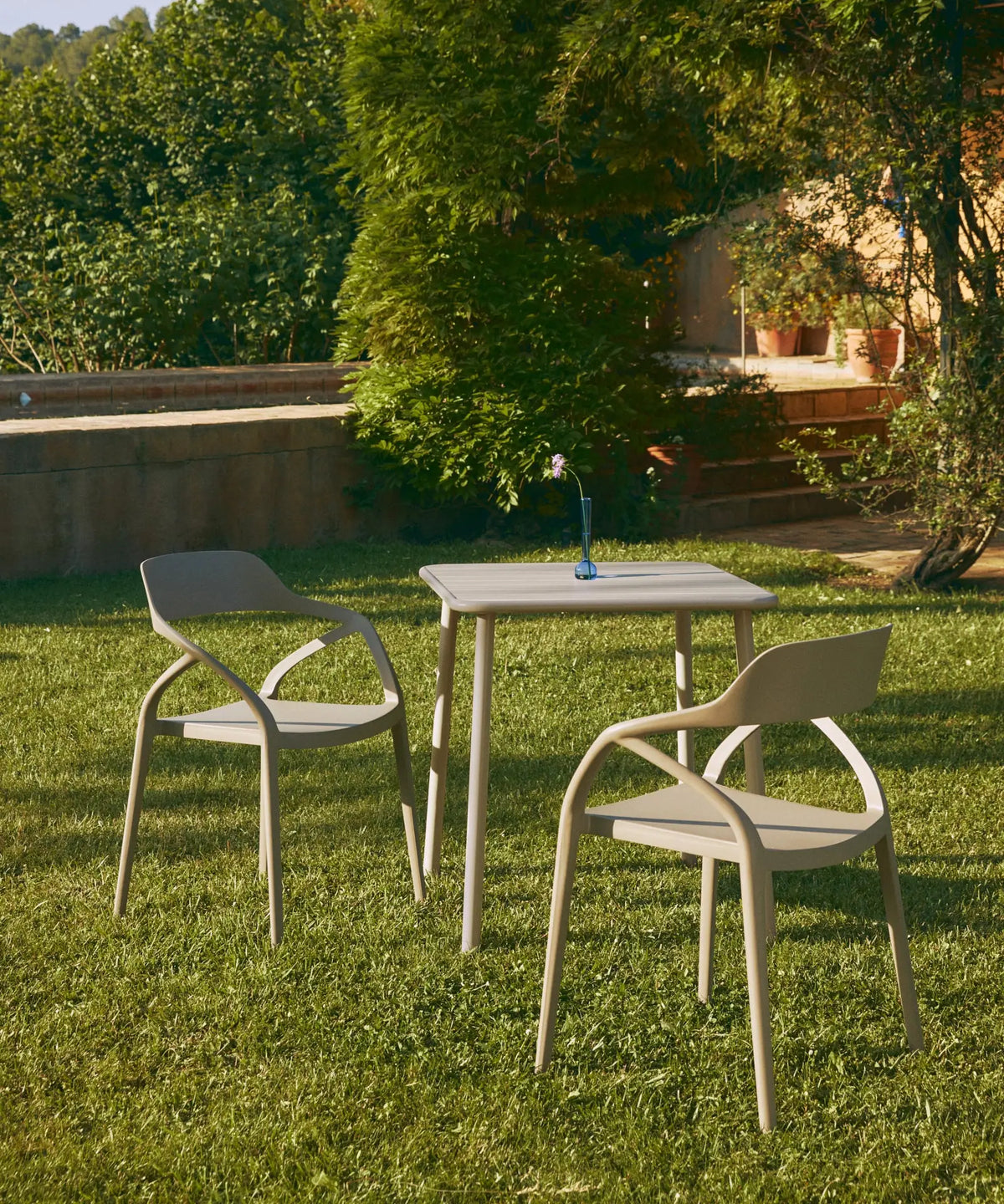 55102314480002 Mesa exterior de metal cuadrada Brisa (70x70 cm) Mesas Northdeco