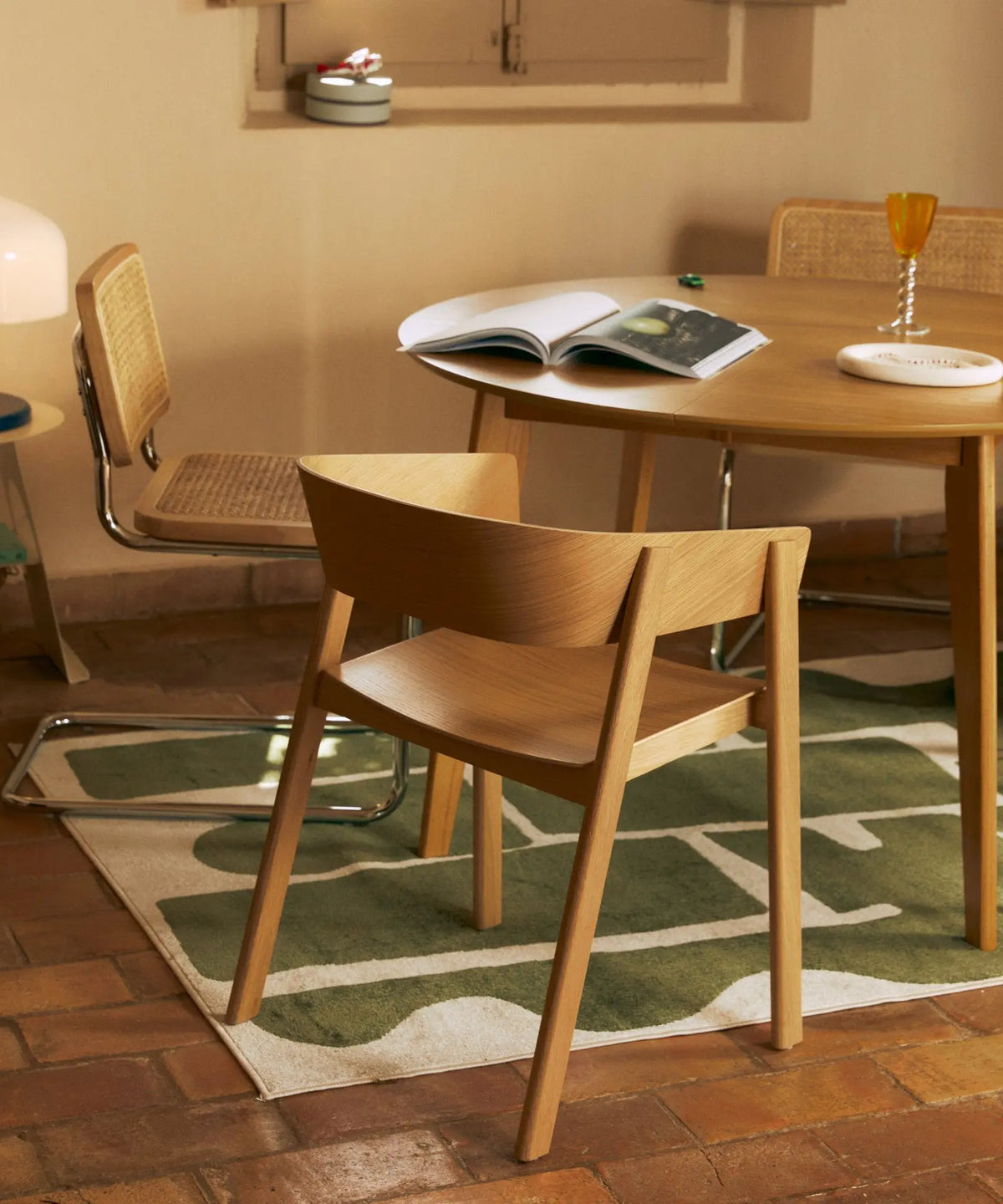 48427314118993 Silla de comedor en Madera con Reposabrazos Isabella  Northdeco