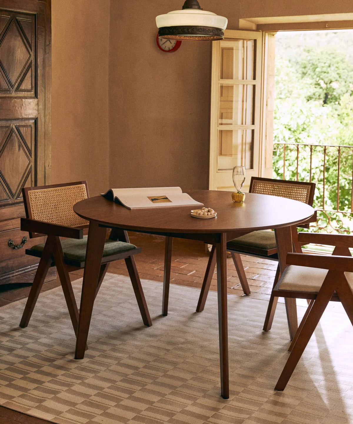 47675040039249 Mesa de Comedor Redonda en Madera Extensible Gala Walnut (120-150 cm) Mesa de Madera Northdeco