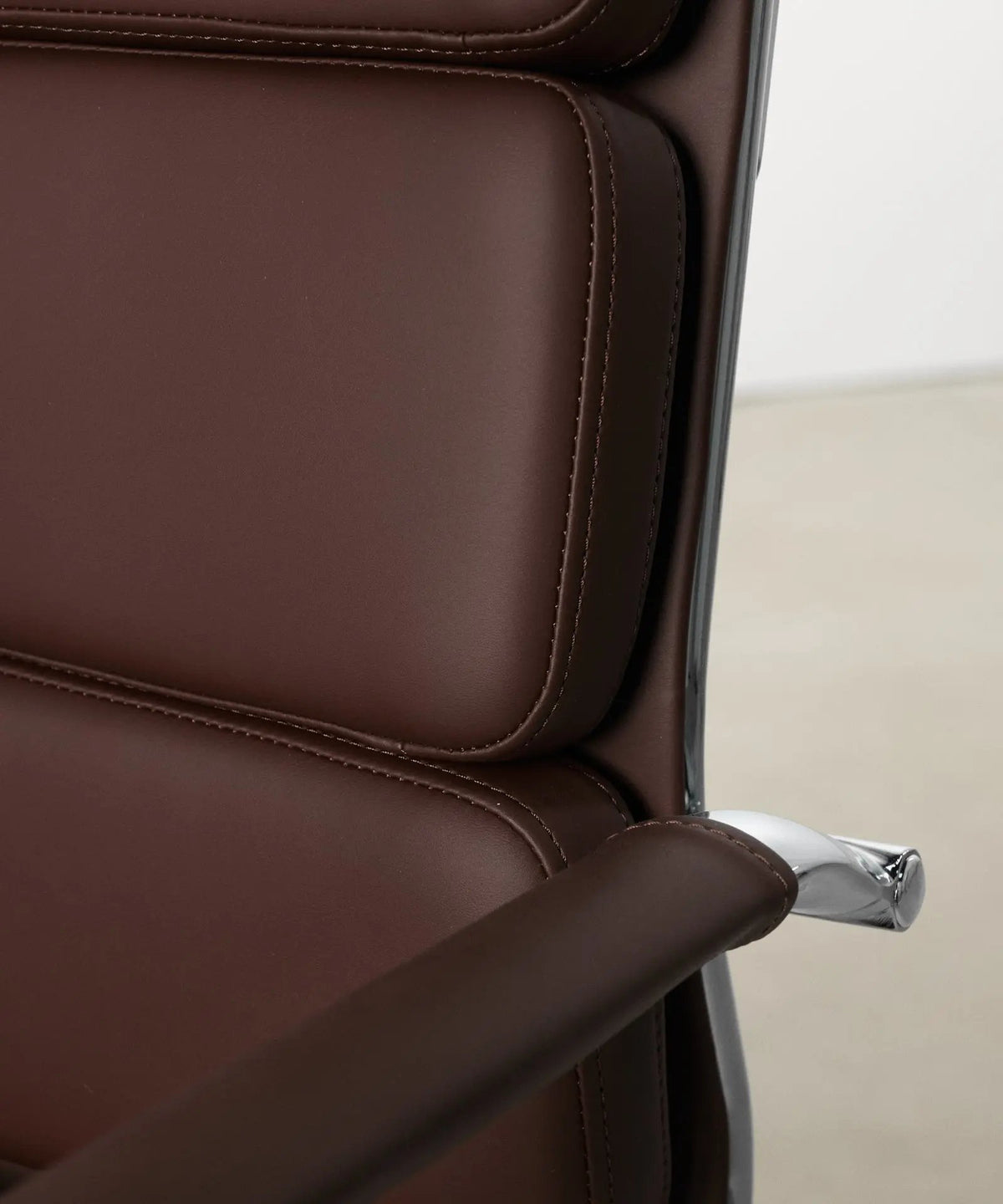 55814755352962 Silla de Oficina en Polipiel Low Base Adalia - Color Edition Sillas de Oficina Northdeco