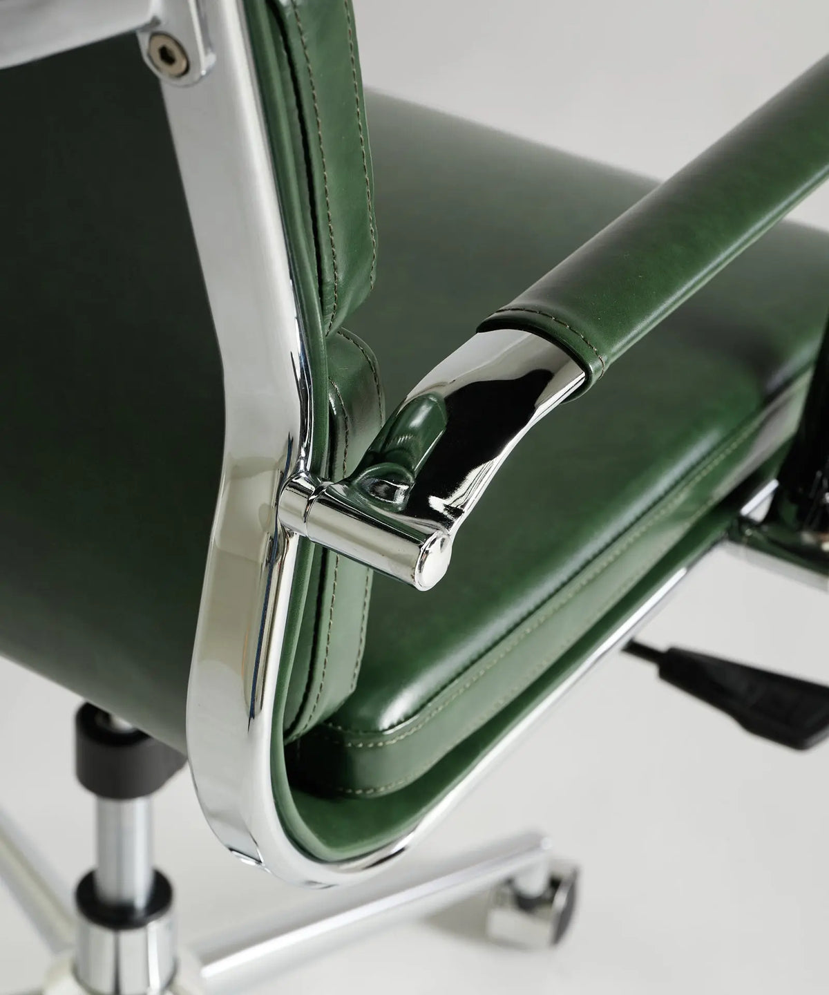56648565457282 Silla de Oficina en Polipiel Low Base Adalia Sillas de Oficina Northdeco