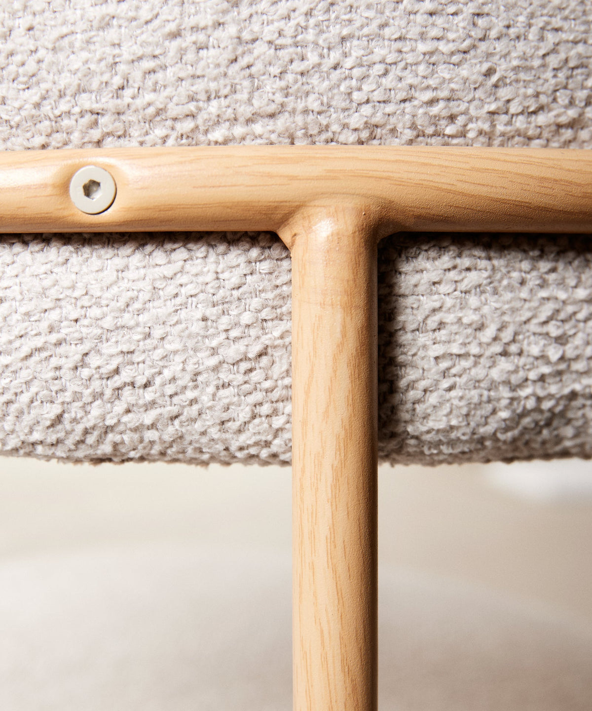 55629190234498 Silla de Comedor en Tela y Metal Alexia - EDICIÓN MADERA Sillas tapizadas Northdeco