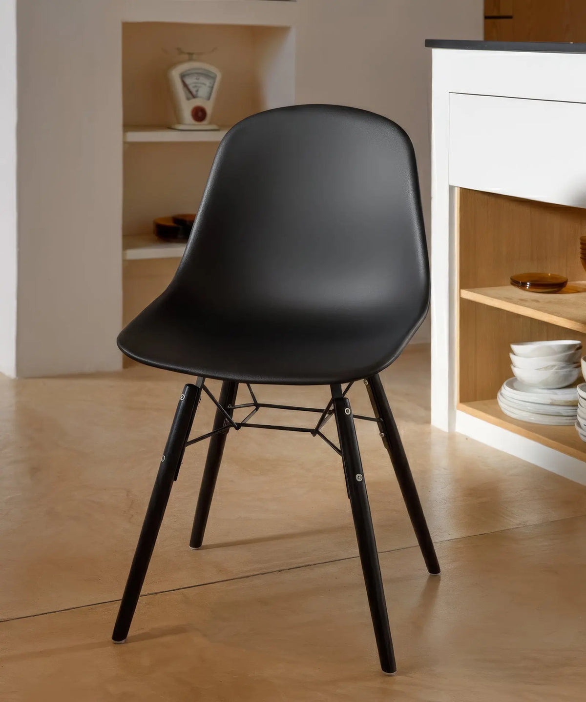 42135573463219 Silla de Polipropileno y Madera Elon Sillas de Plástico Northdeco