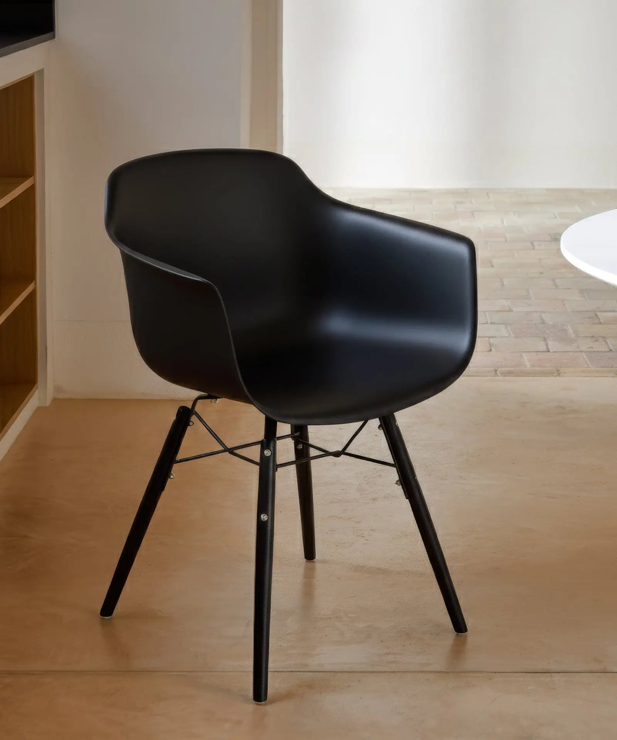 42135558881459 Silla de Polipropileno y Madera con Reposabrazos Elon Arms Sillas de Plástico Northdeco
