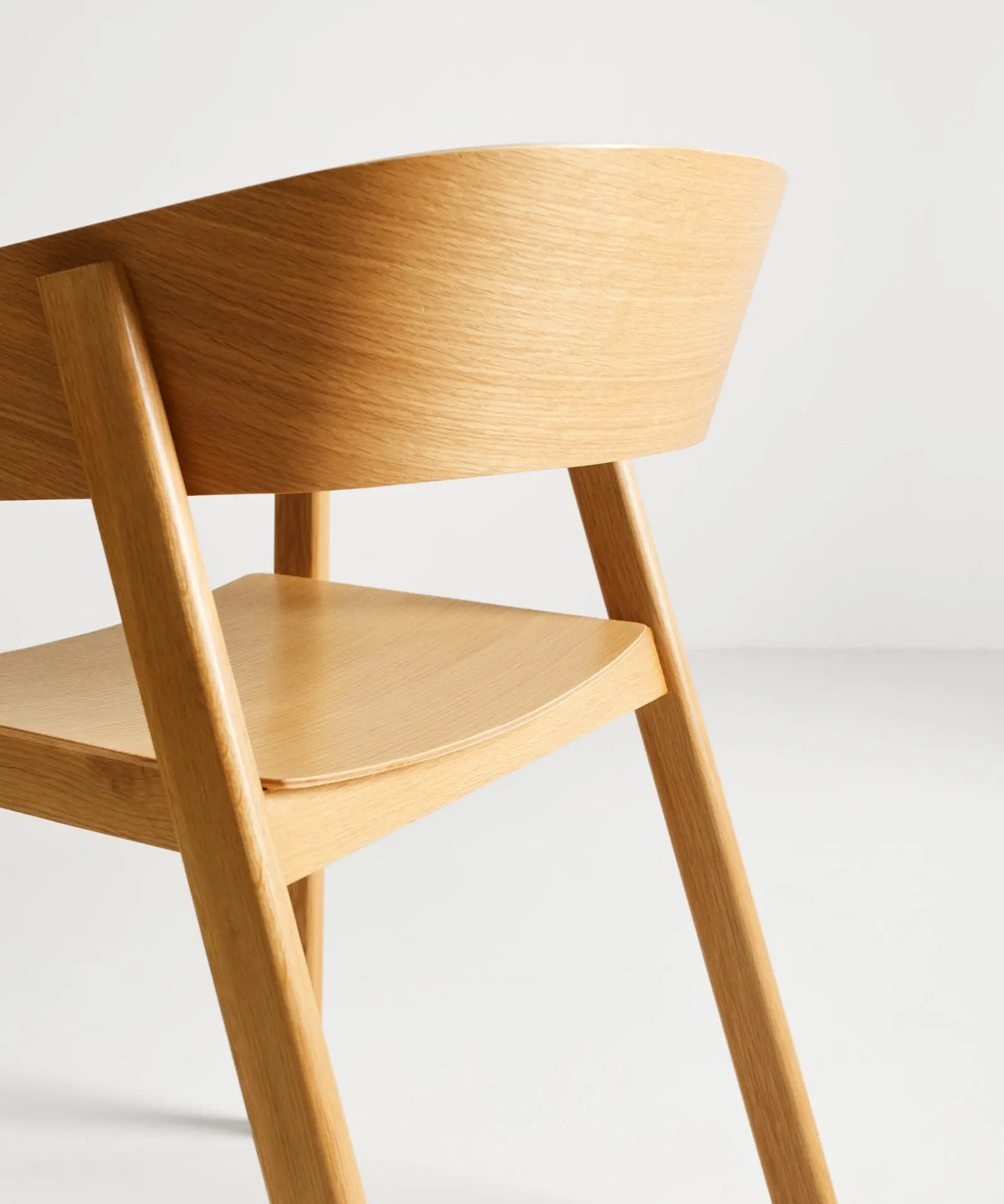 48427314118993 Silla de comedor en Madera con Reposabrazos Isabella Sillas de Madera Northdeco