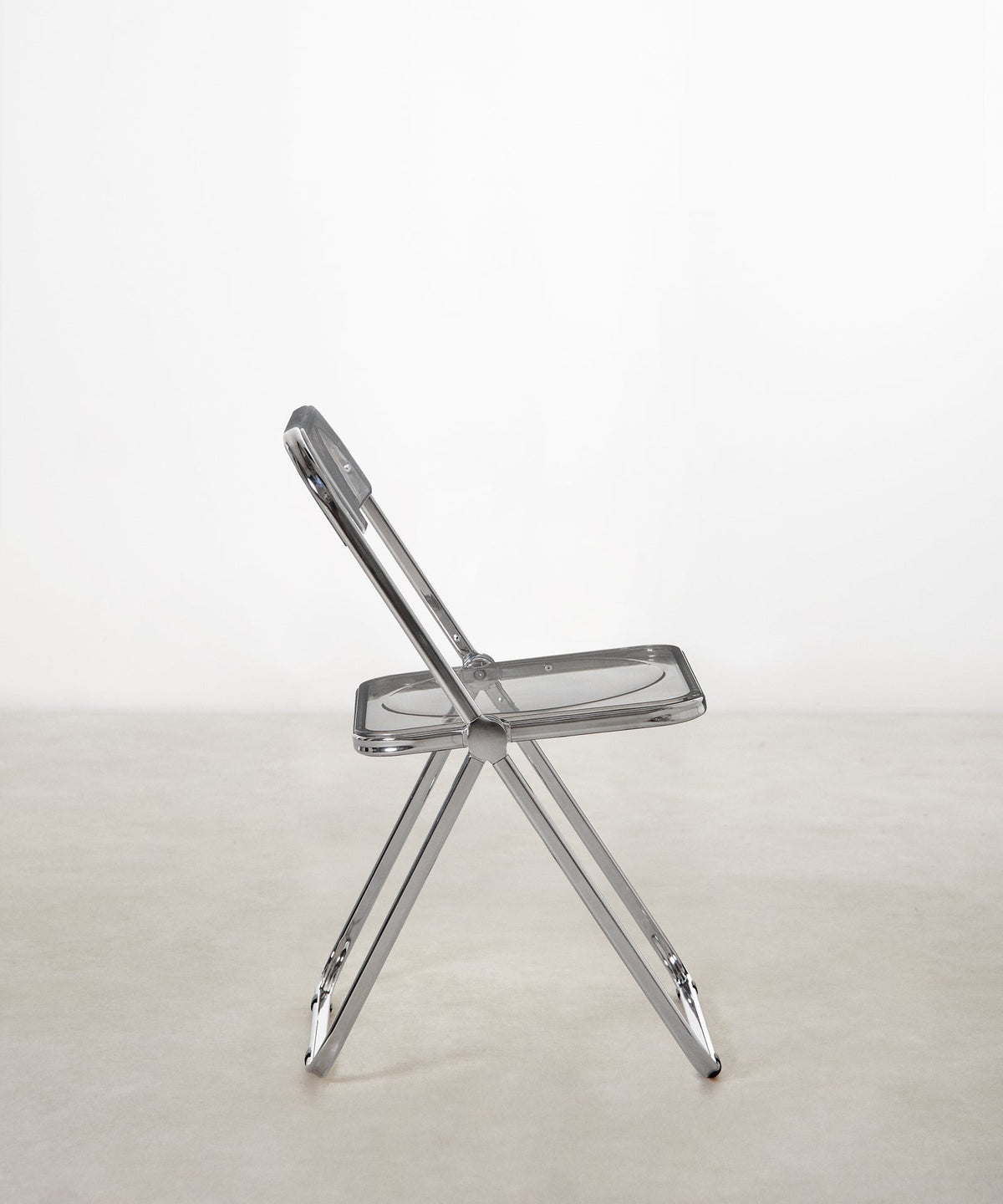 55414239461762 Silla plegable en hierro Enid Sillas de Plástico Northdeco