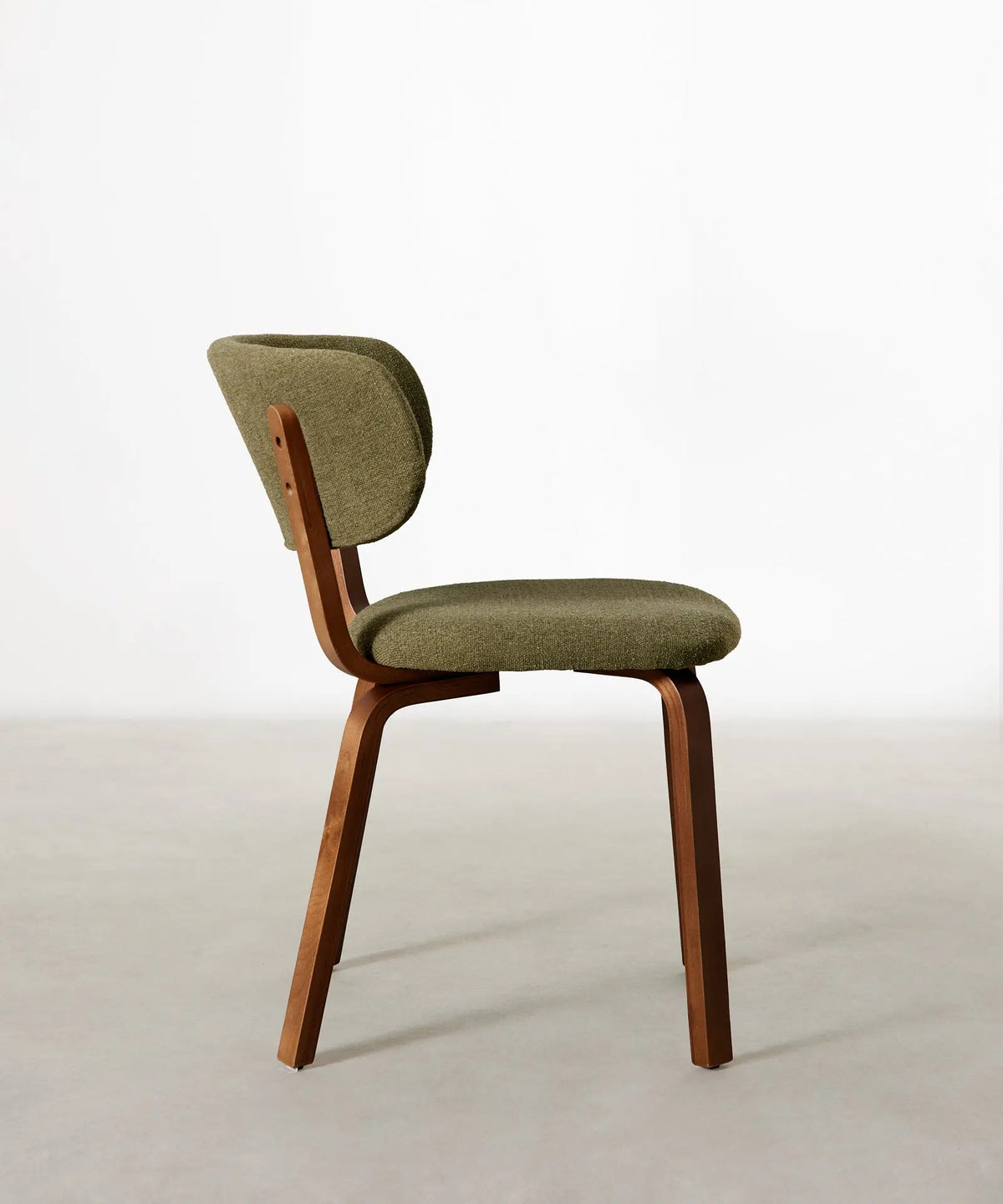 55822674493826 Silla de Comedor en Madera y Tapizada Benton Sillas Nórdicas Northdeco