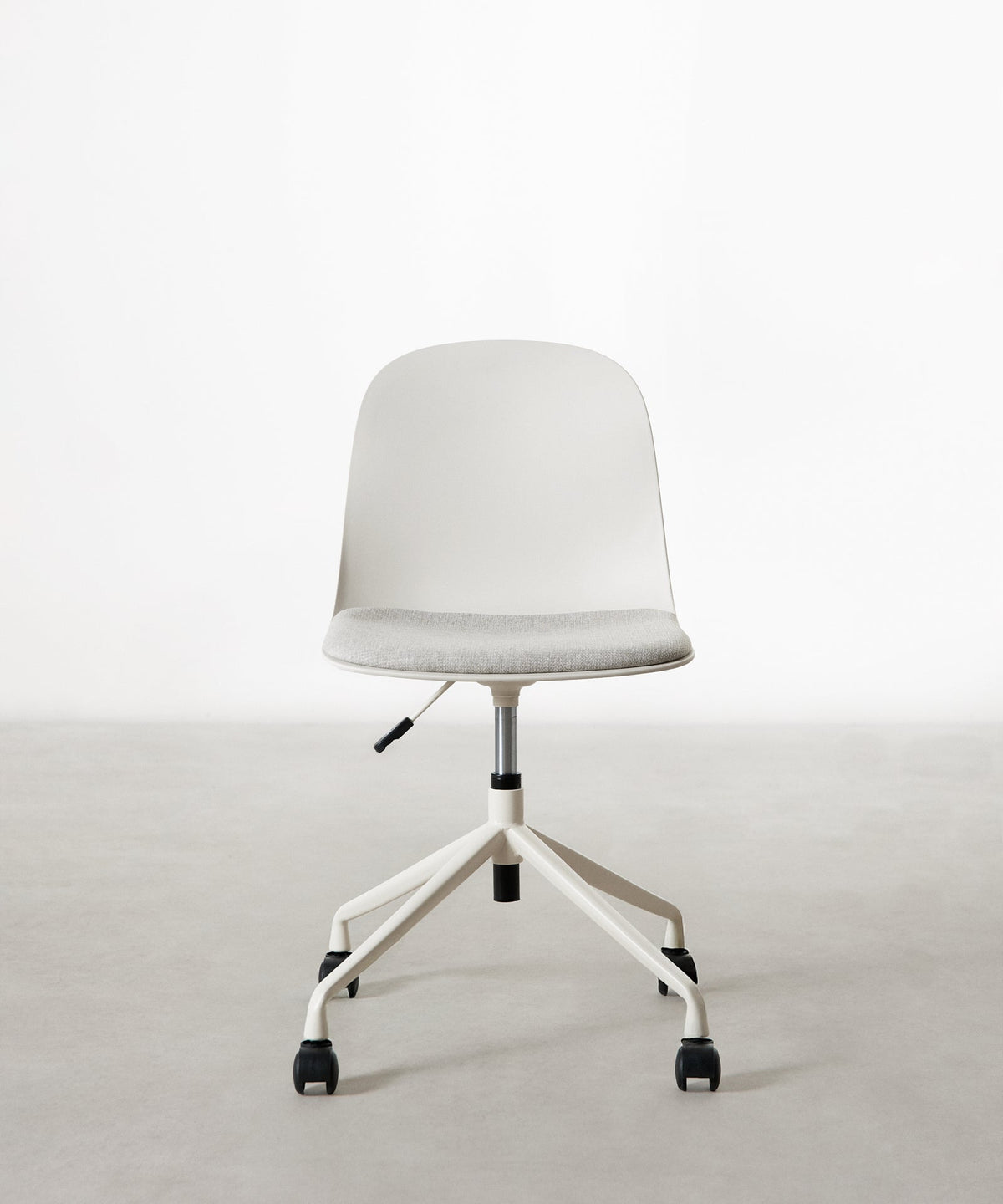 55856157229442 ND-0972 Sillas de Oficina Northdeco