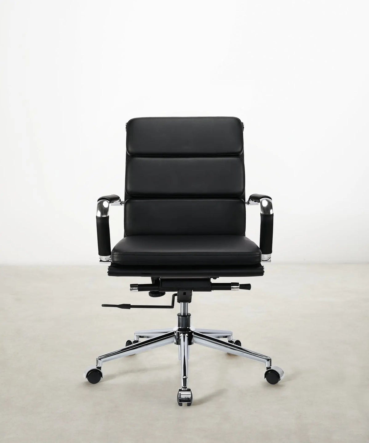 55576879202690 Silla de Oficina en Polipiel Low Base Adalia Sillas de Oficina Northdeco