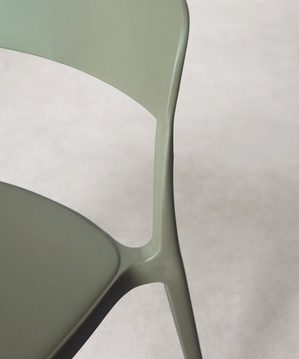 56359844118914 Silla de Polipropileno con Reposabrazos Citio Sillas de Plástico Northdeco