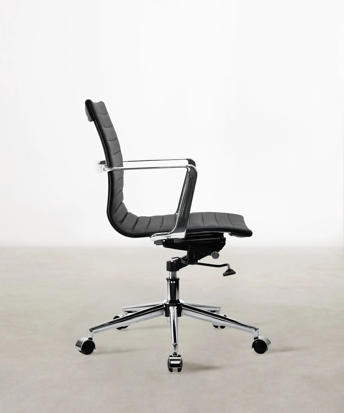 55948180586882 Silla de Oficina en Polipiel Benet Low Back Sillas de Oficina Northdeco