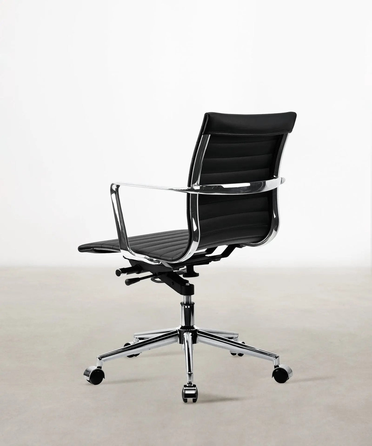 55948180586882 Silla de Oficina en Polipiel Benet Low Back Sillas de Oficina Northdeco