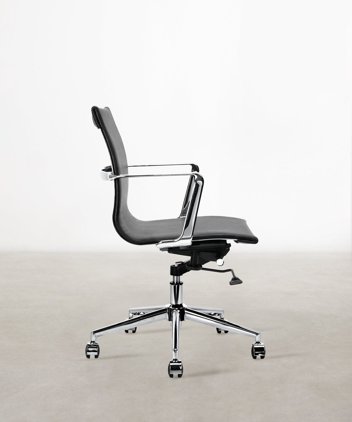 55958630039938 Silla de Oficina en Polipiel Dafne Low Back Sillas de Oficina Northdeco