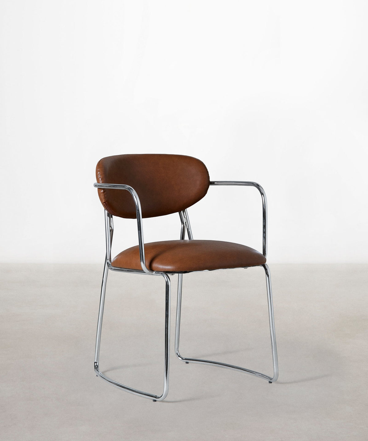 56625833574786 Silla de Comedor de Polipiel y Metal con Reposabrazos Moritz PU Sillas tapizadas Northdeco