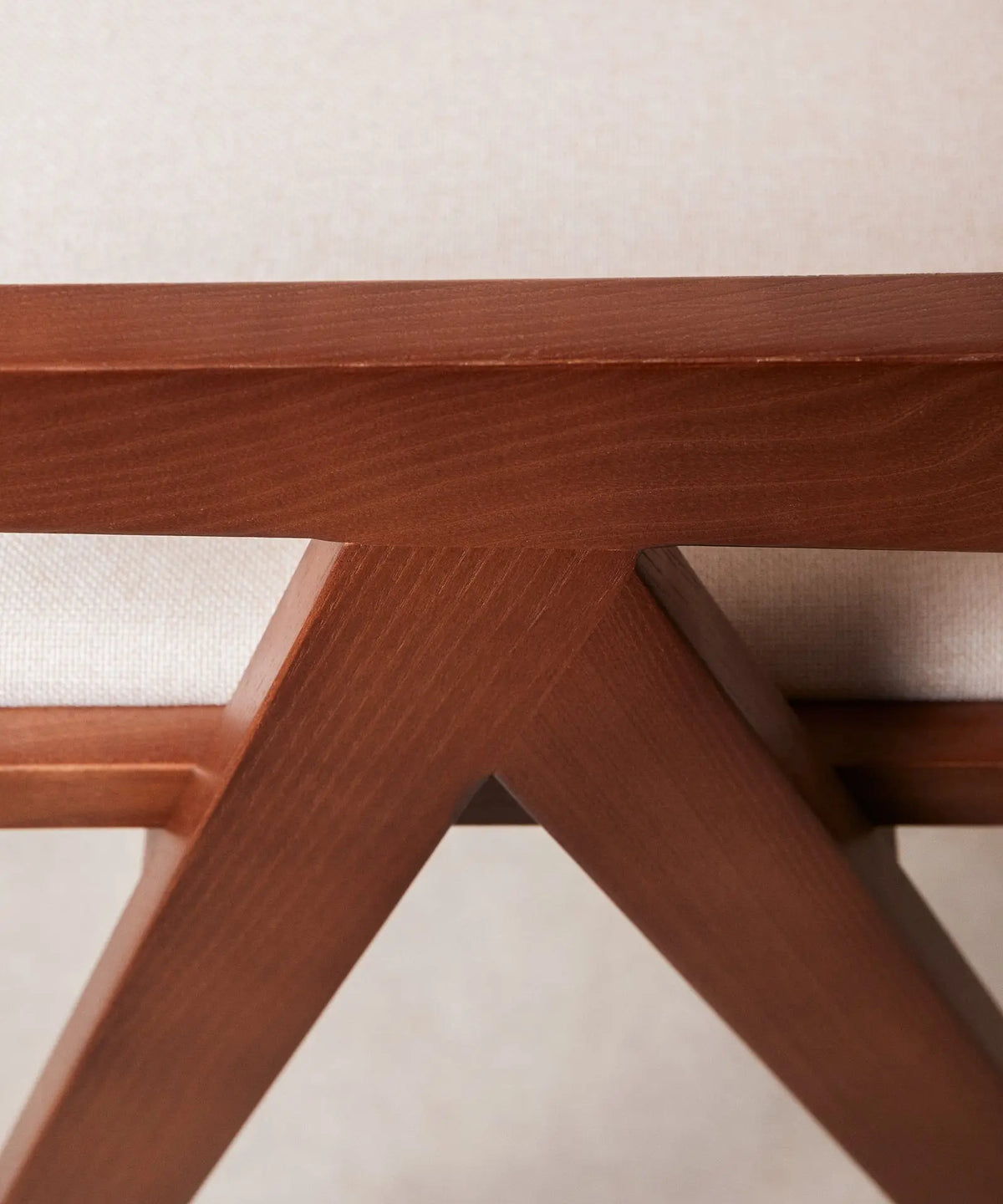 47041483899217 Silla de Comedor en Madera Tapizada con Reposabrazos Pauline Arms Sillas de madera Northdeco