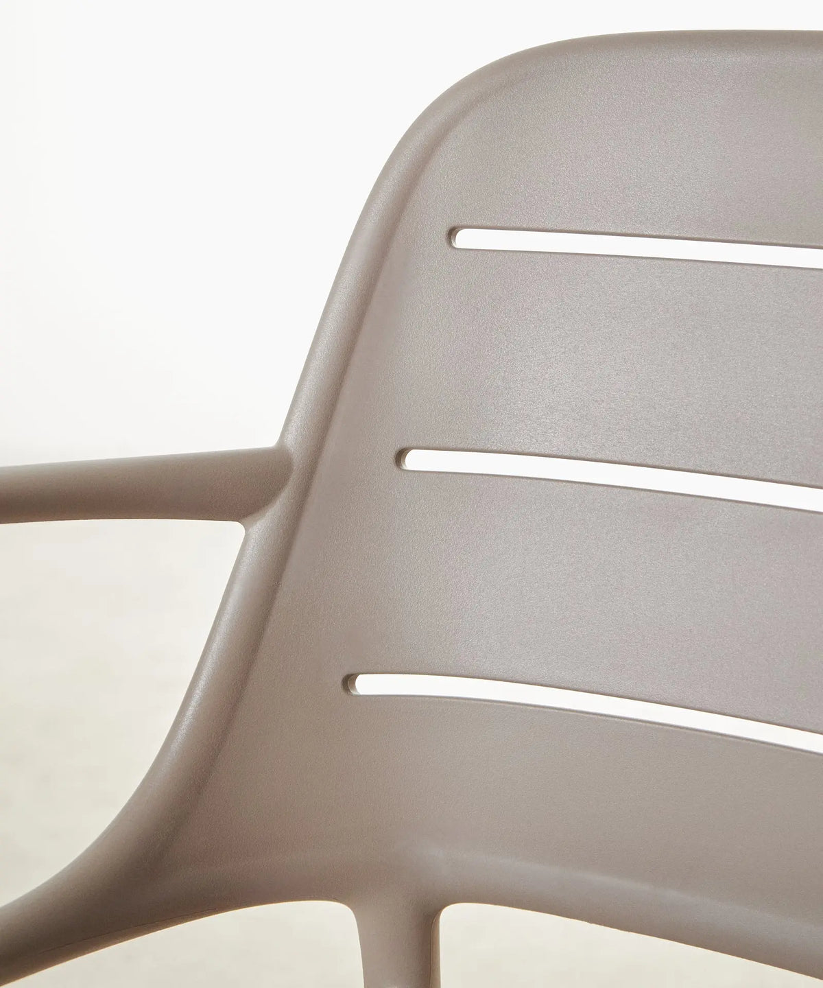 55066303365506 Silla de Polipropileno con Reposabrazos Mila Sillas de Plástico Northdeco