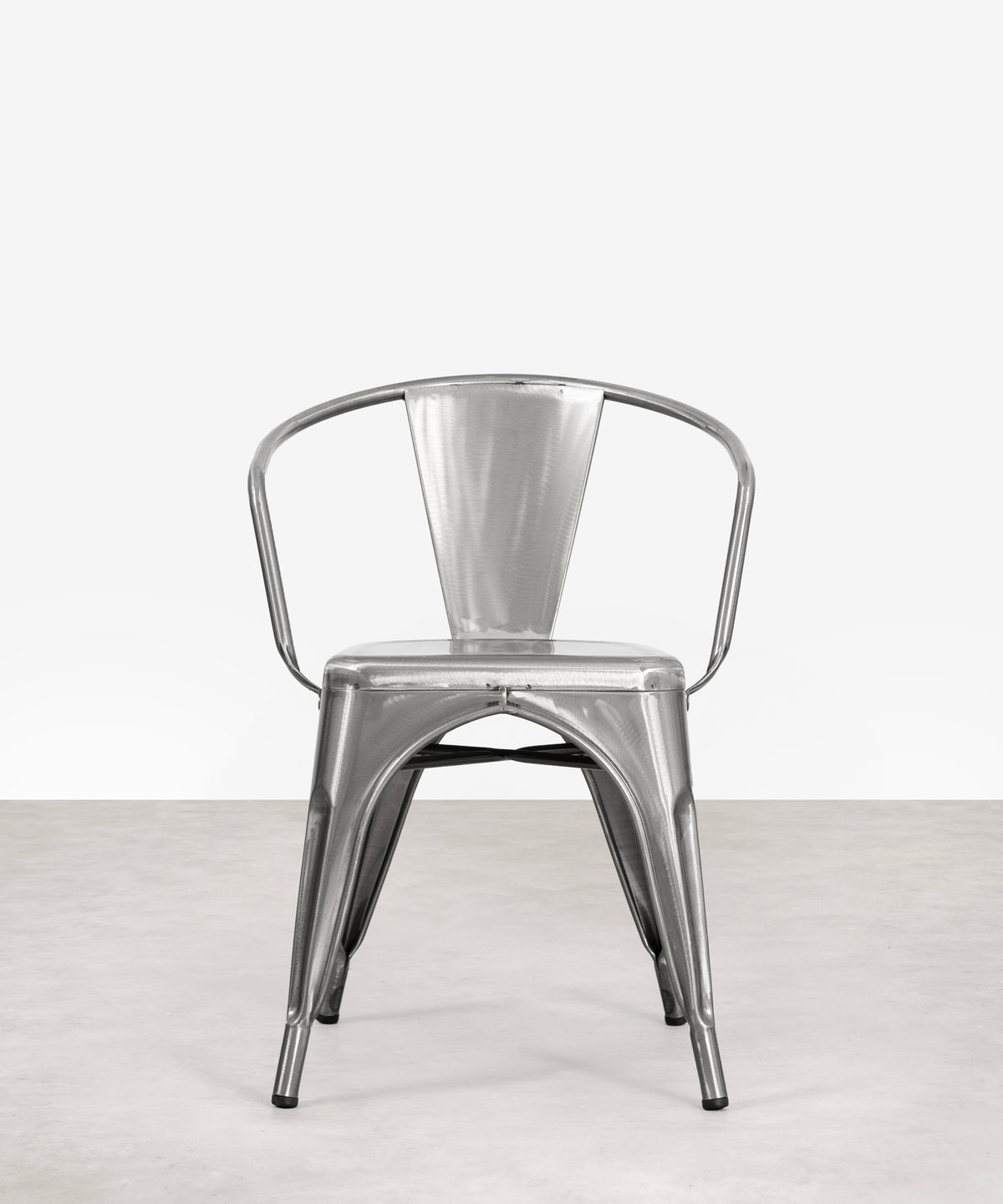 Silla de Metal Tolik con Reposabrazos - Polish Edition Sillas Metálicas Northdeco
