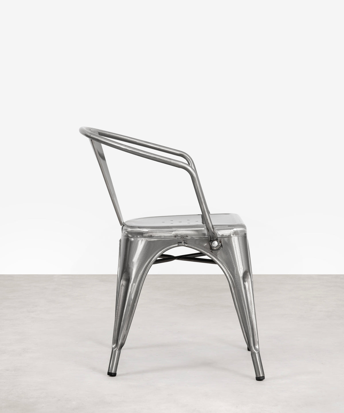 Silla de Metal Tolik con Reposabrazos - Polish Edition Sillas Metálicas Northdeco