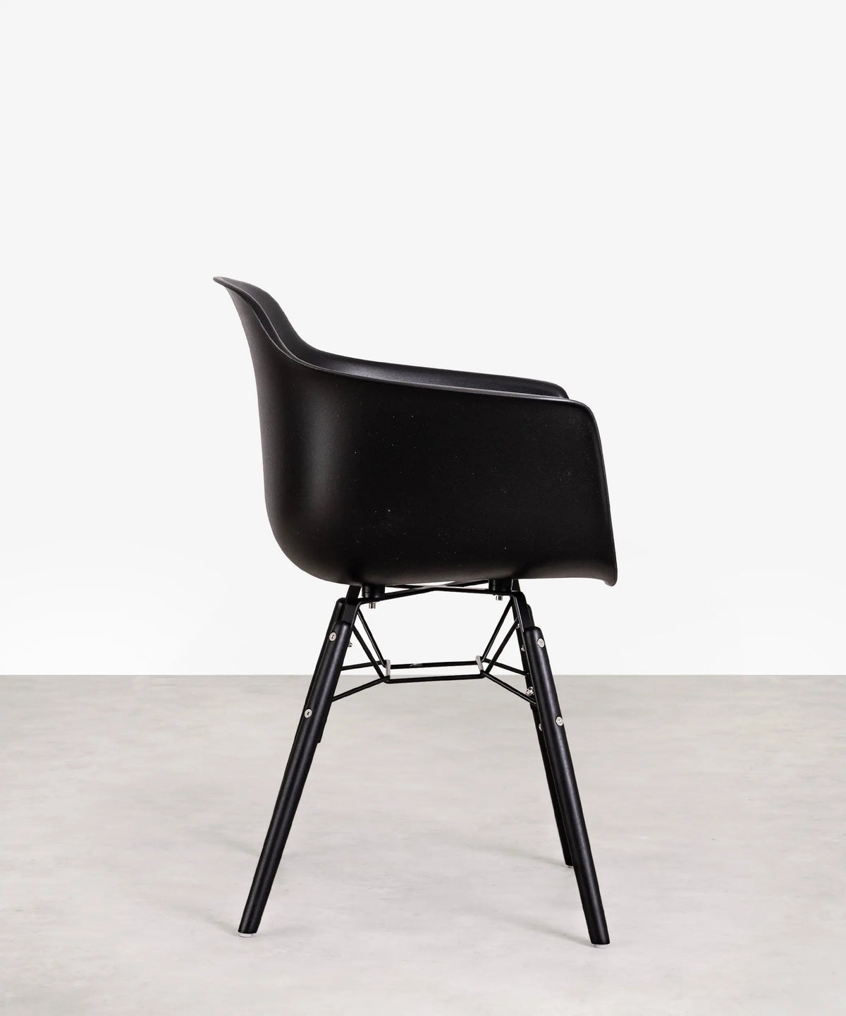 42135558881459 Silla Elon Arms Sillas de Plástico Northdeco
