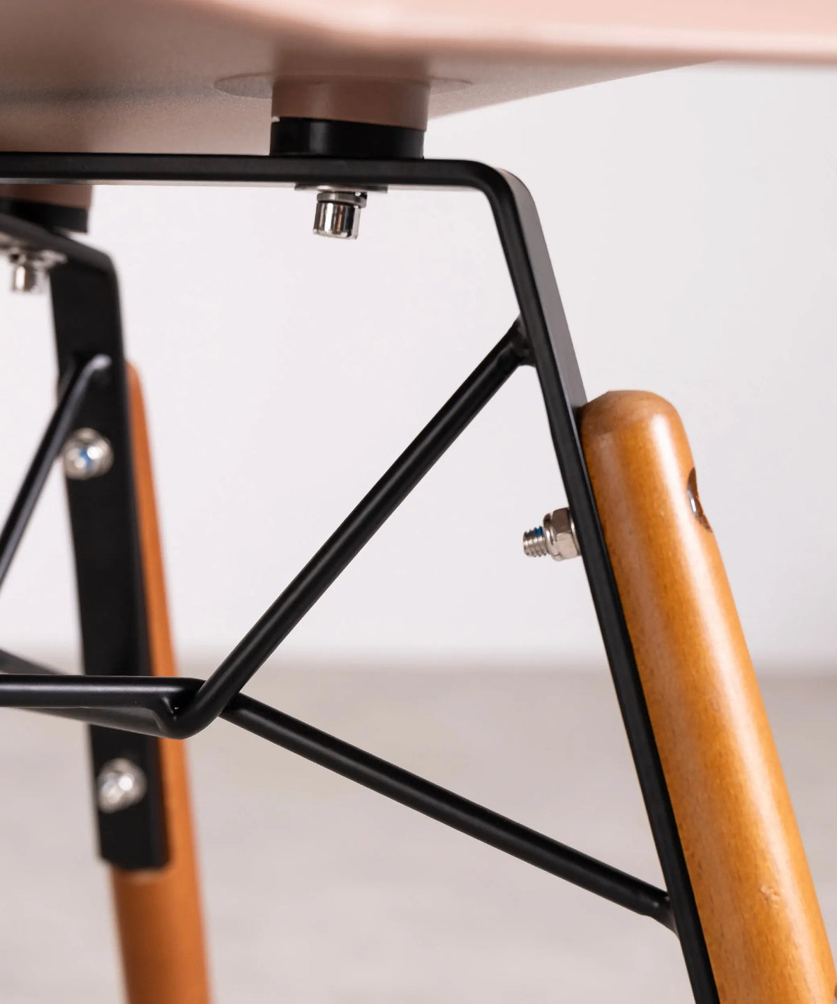 42033244995763 Silla Elon Arms Sillas de Plástico Northdeco