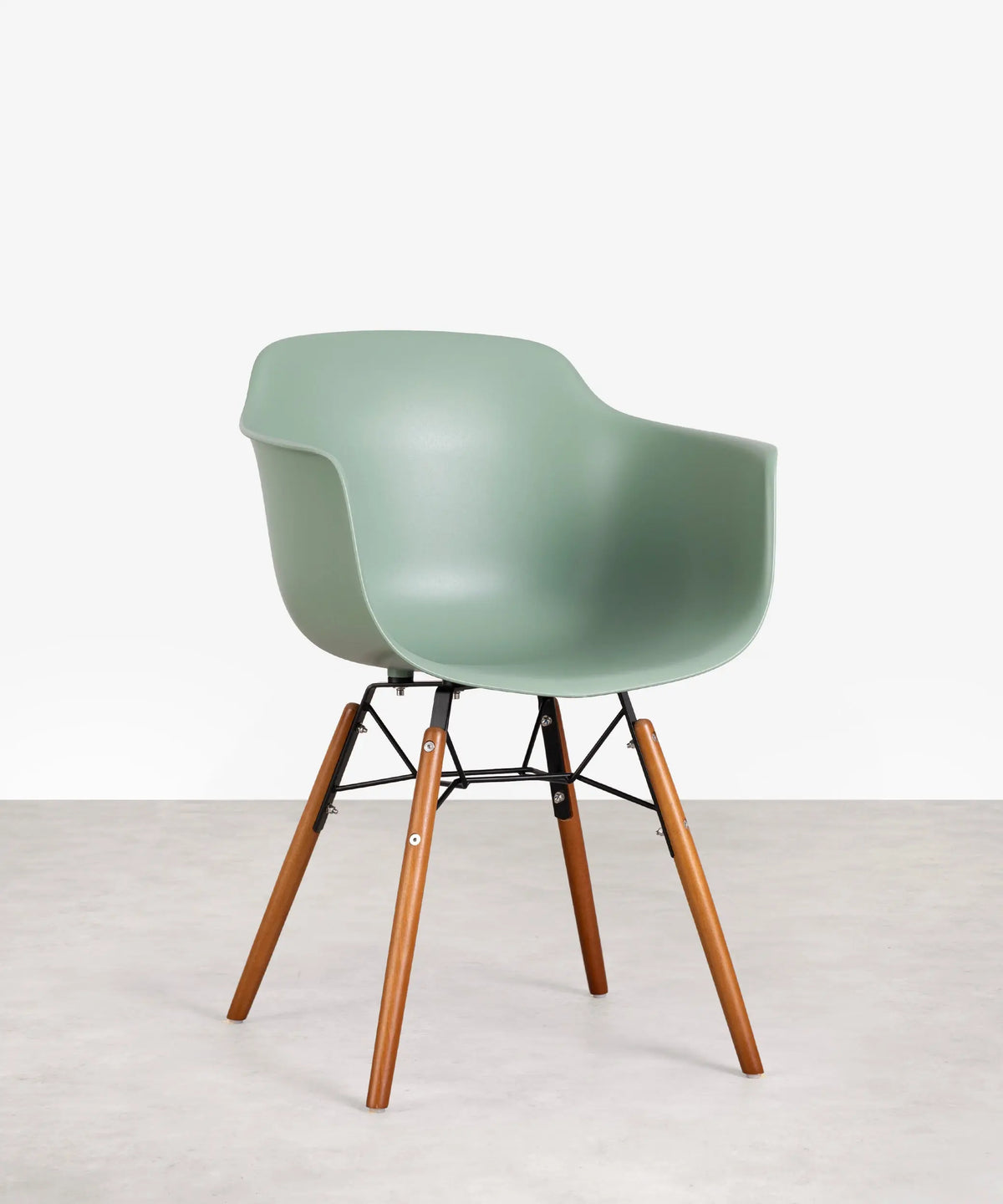 42033245094067 Silla Elon Arms Sillas de Plástico Northdeco