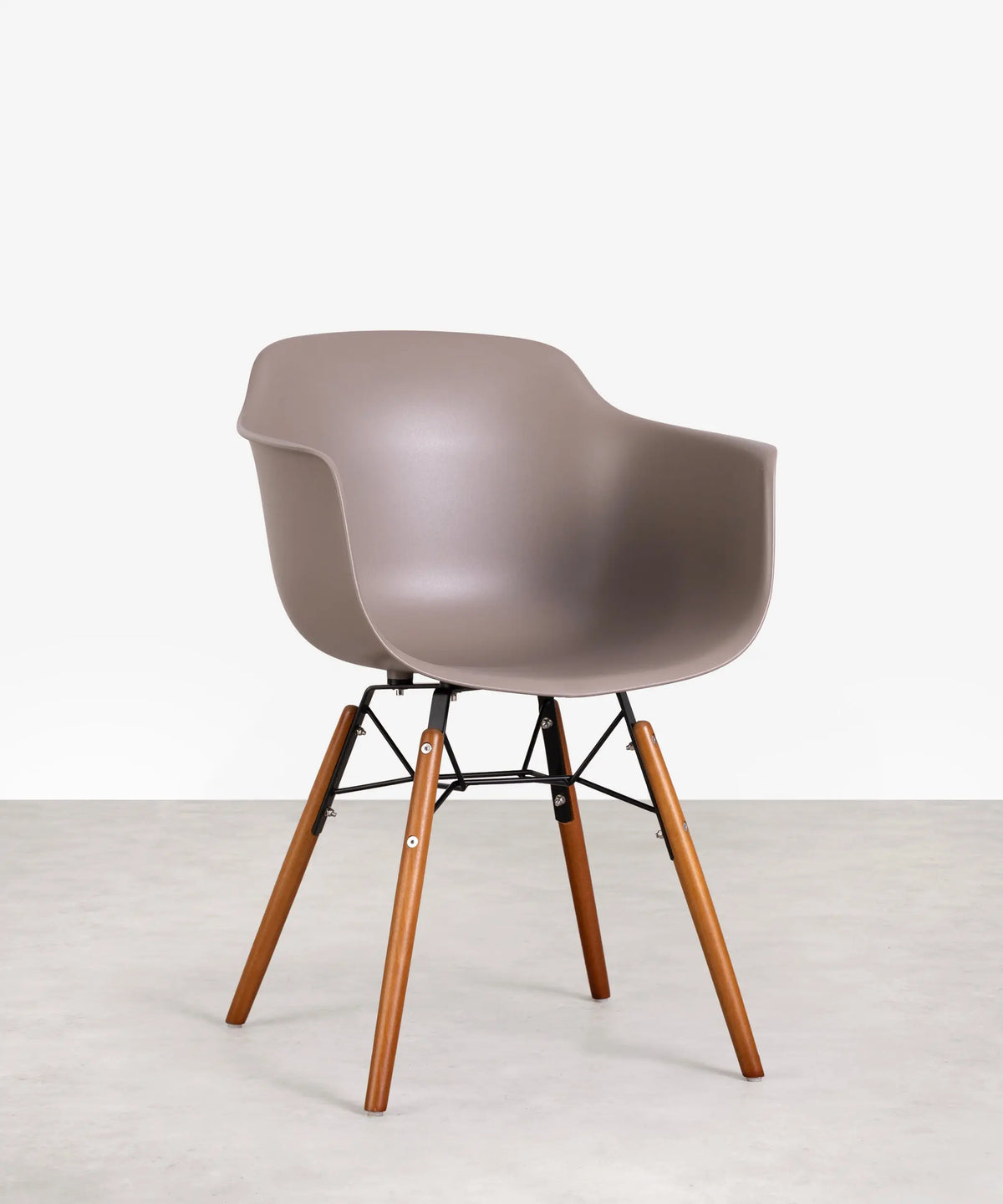 42033245061299 Silla Elon Arms Sillas de Plástico Northdeco