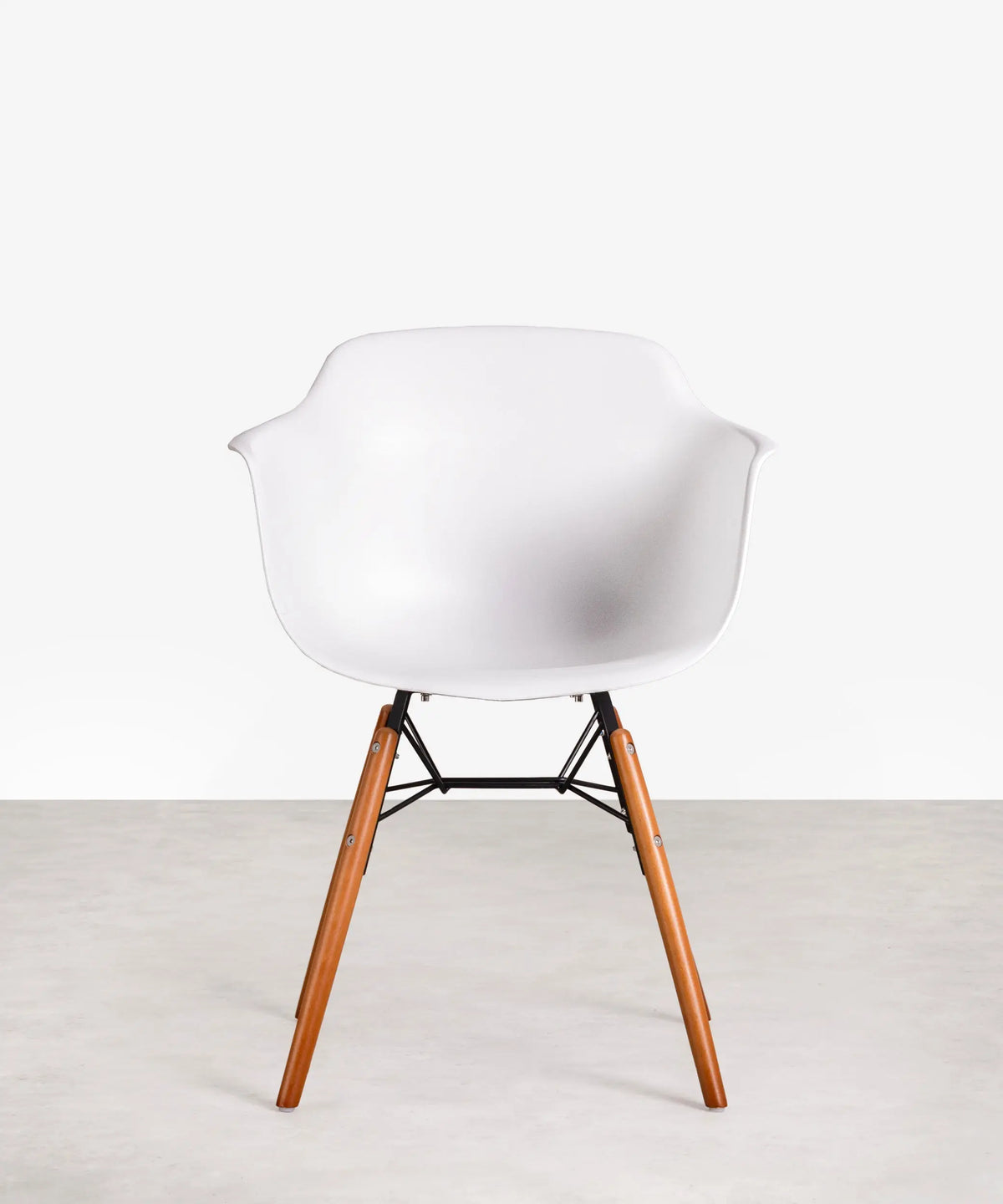42135554621619 Silla Elon Arms Sillas de Plástico Northdeco