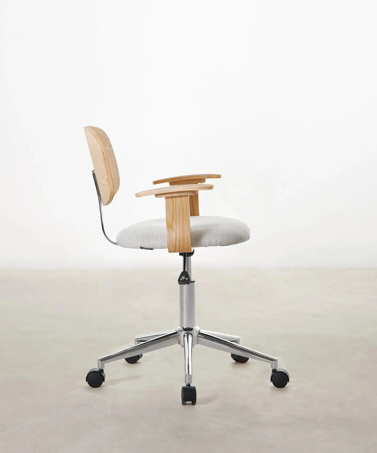 54899408830850 Silla de Escritorio de Madera y Tapizada Ajustable Morgan Sillas de Oficina Northdeco