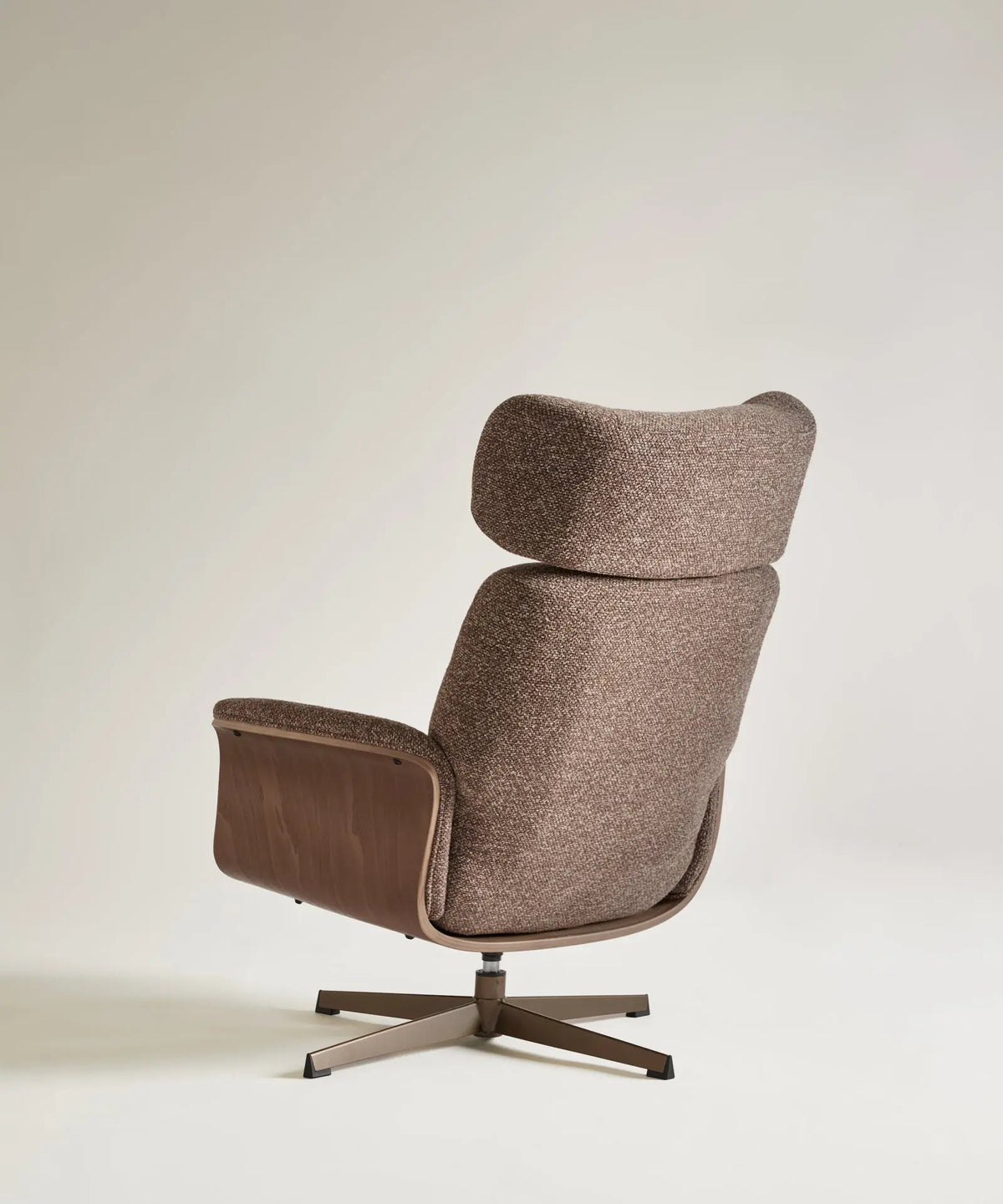 56710340804994 Sillón Reclinable en Madera y Tapizado con Reposapiés Osaka Sillones tapizados Northdeco