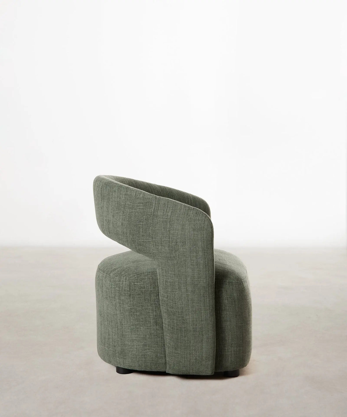 55521903018370 Sillón Tapizado con Reposabrazos Naya Sillones tapizados Northdeco