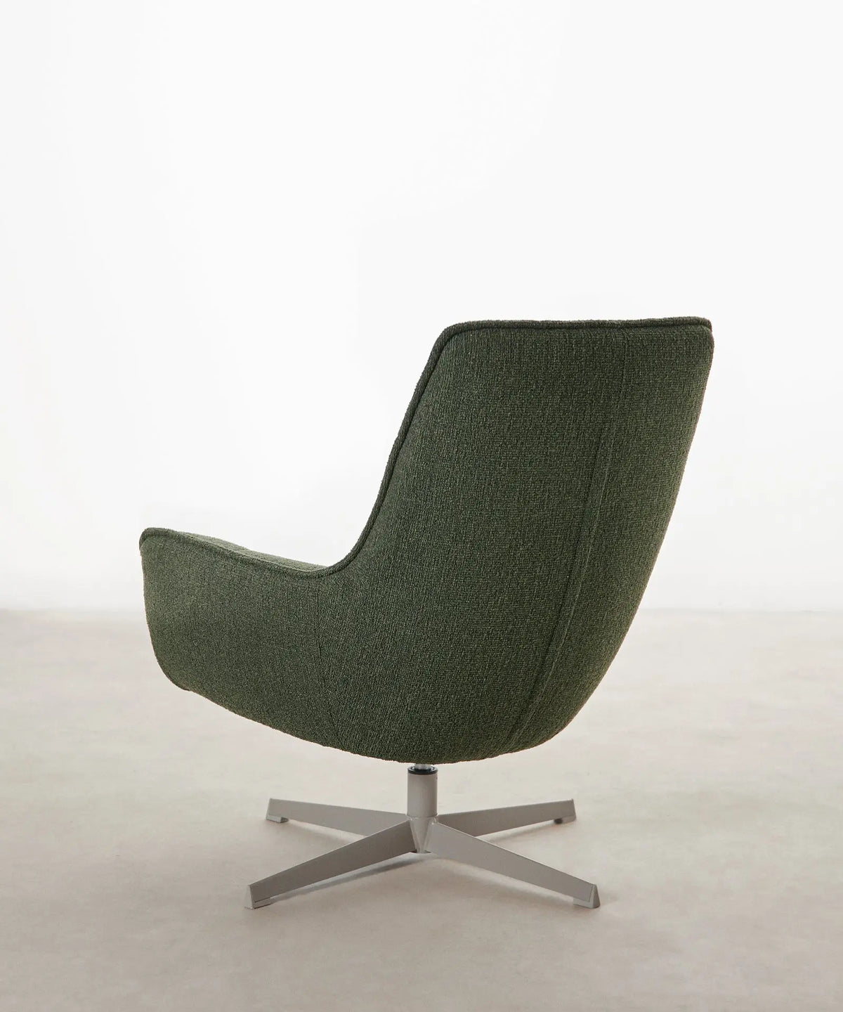 55201055965570 Sillón giratorio de tejido suave Alvar Sillones tapizados Northdeco