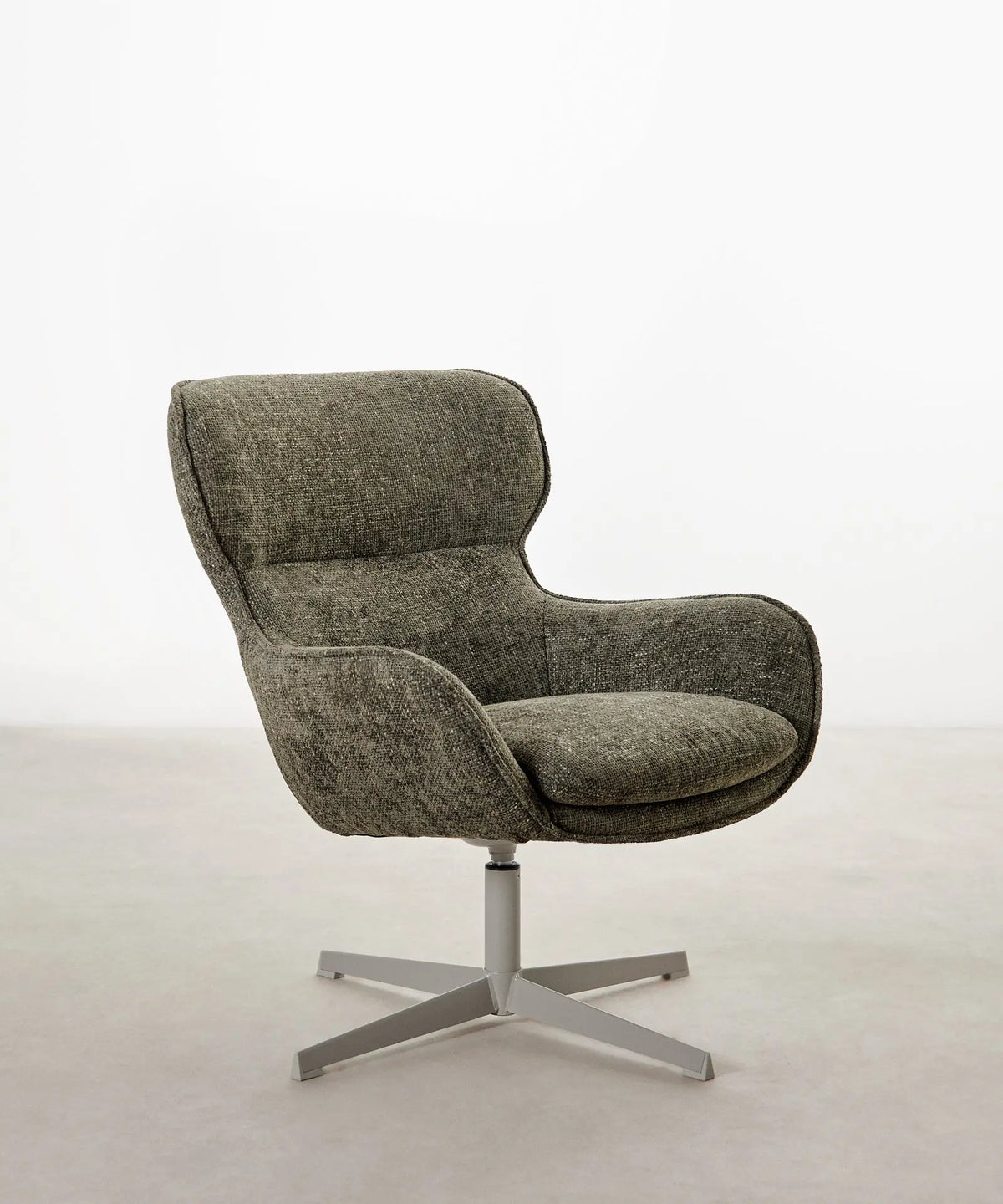 55201049805186 Sillón giratorio en tejido suave Norden Sillones tapizados Northdeco