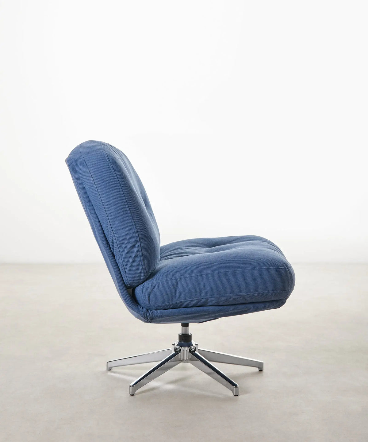 55223231611266 Sillón Giratorio Tapizado Orbit Sillones tapizados Northdeco